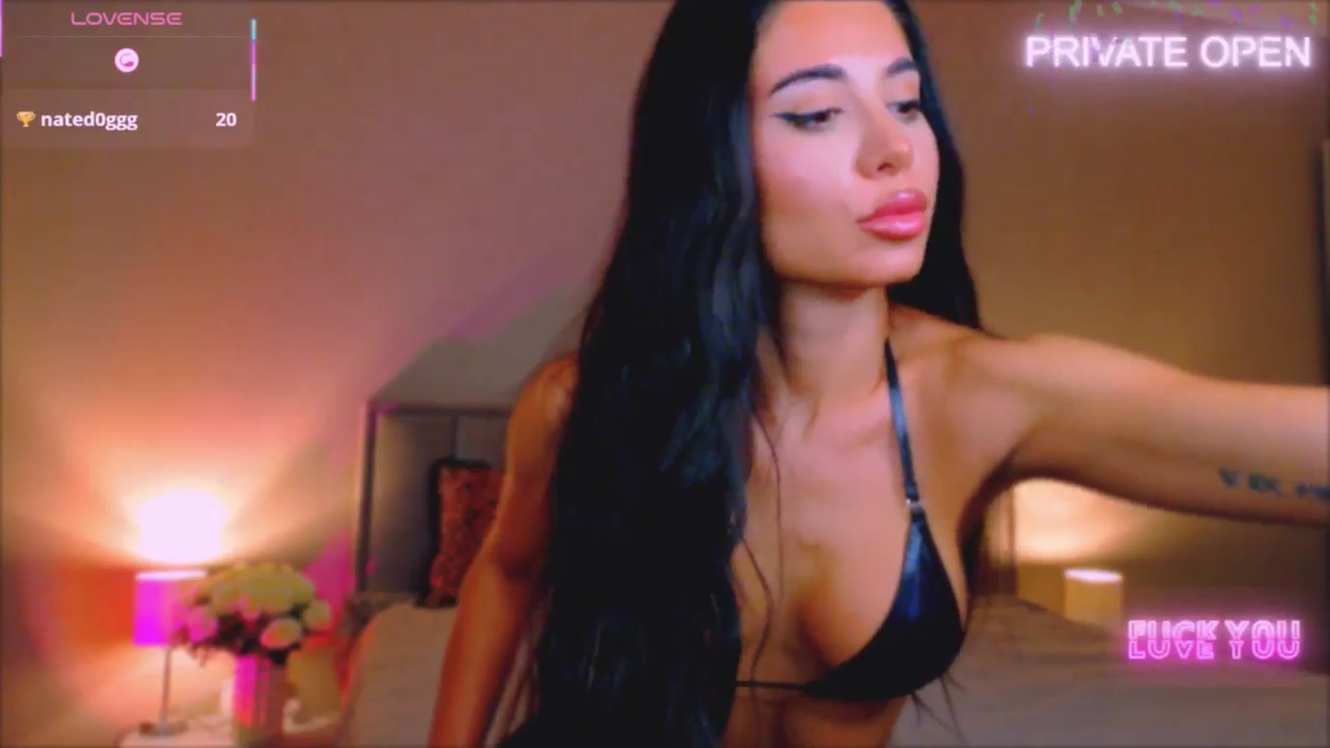 Gallery image thumbnail from QueenANNYA's myfreecams stream on, 03/12/2026, 16:23 image 5 of 20