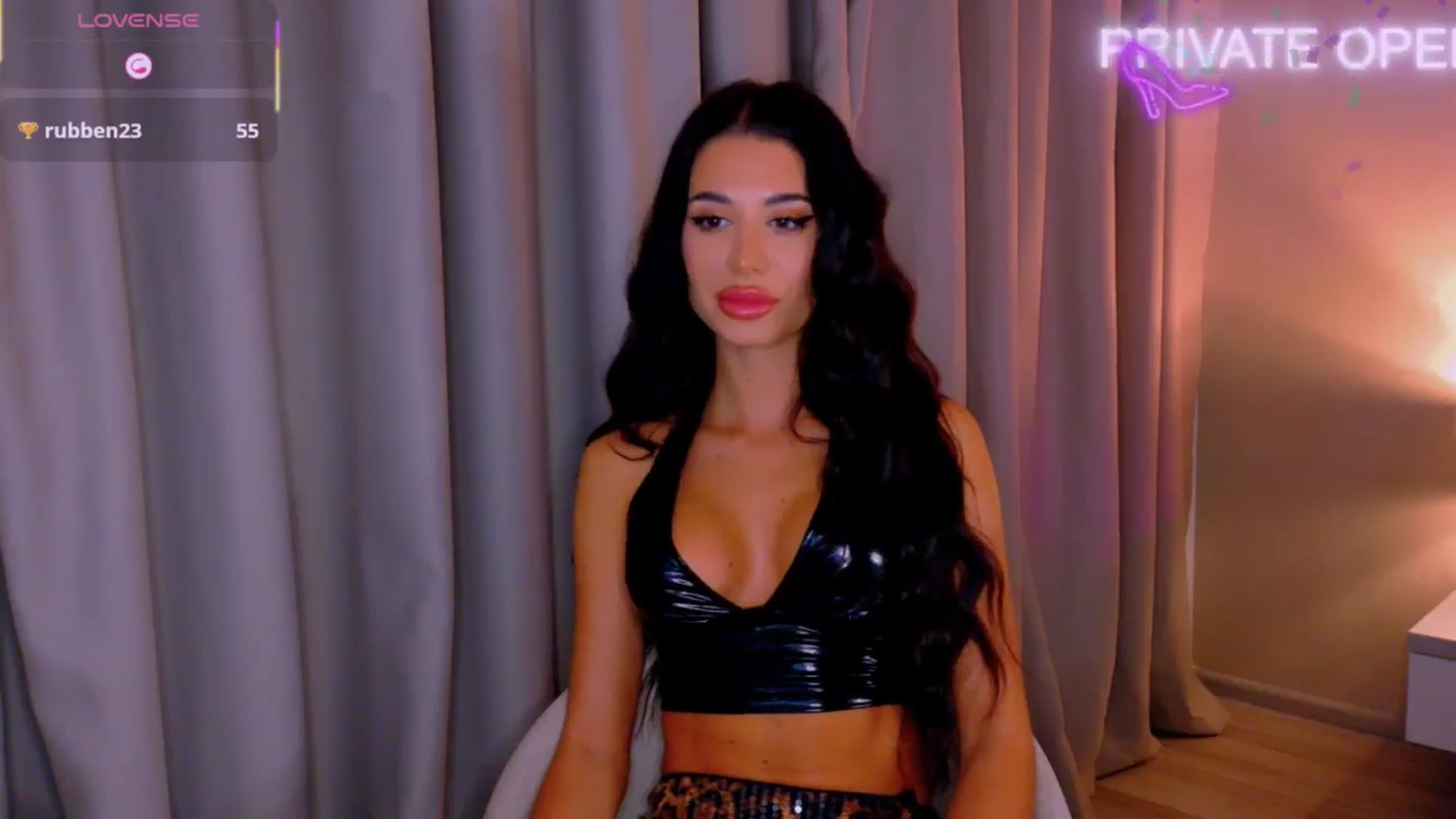 Gallery image thumbnail from QueenANNYA's myfreecams stream on, 03/22/2026, 18:51 image 8 of 20