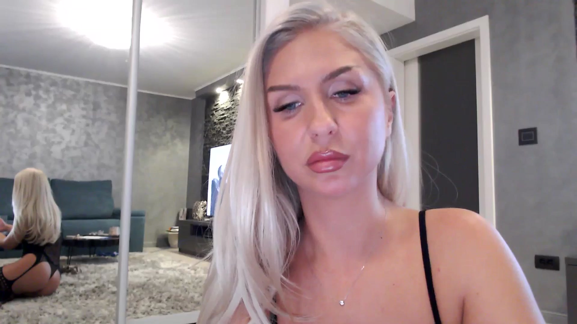 Gallery image thumbnail from QueenBA's myfreecams stream on, 10/13/2025, 24:32 image 9 of 20