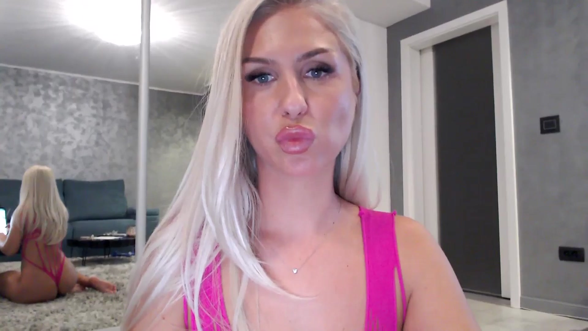 Gallery image thumbnail from QueenBA's myfreecams stream on, 10/14/2025, 01:03 image 9 of 20