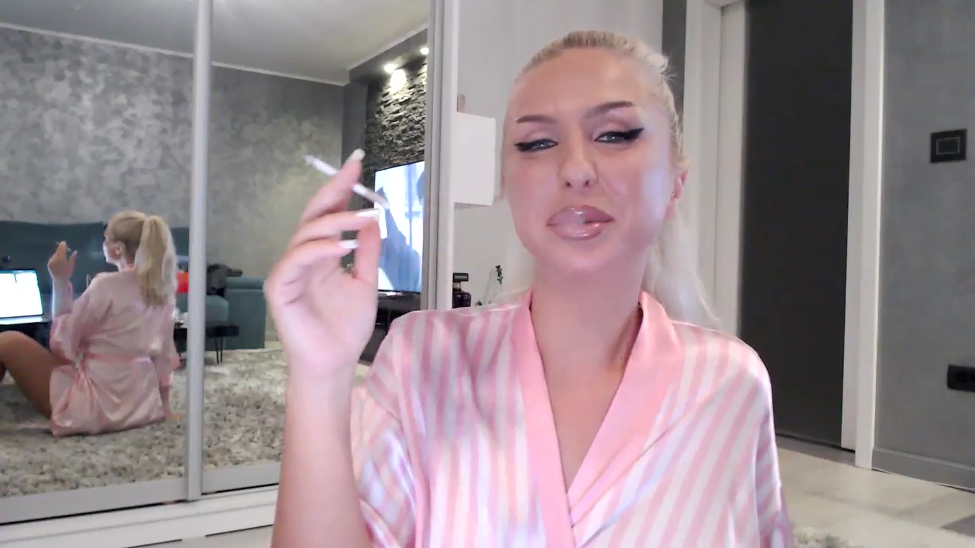 Gallery image thumbnail from QueenBA's myfreecams stream on, 12/12/2025, 04:24 image 17 of 20