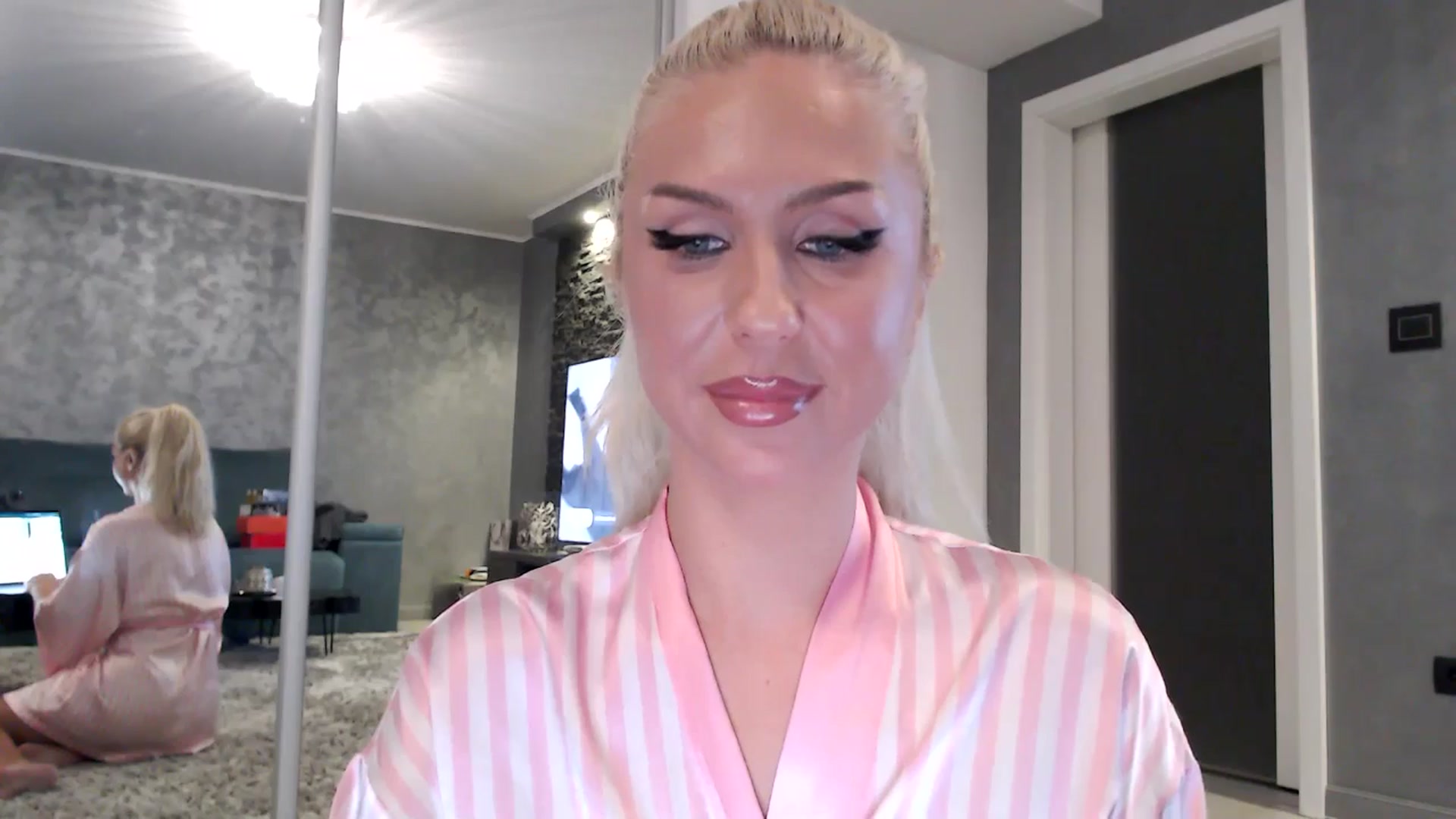 Gallery image thumbnail from QueenBA's myfreecams stream on, 12/12/2025, 04:24 image 14 of 20