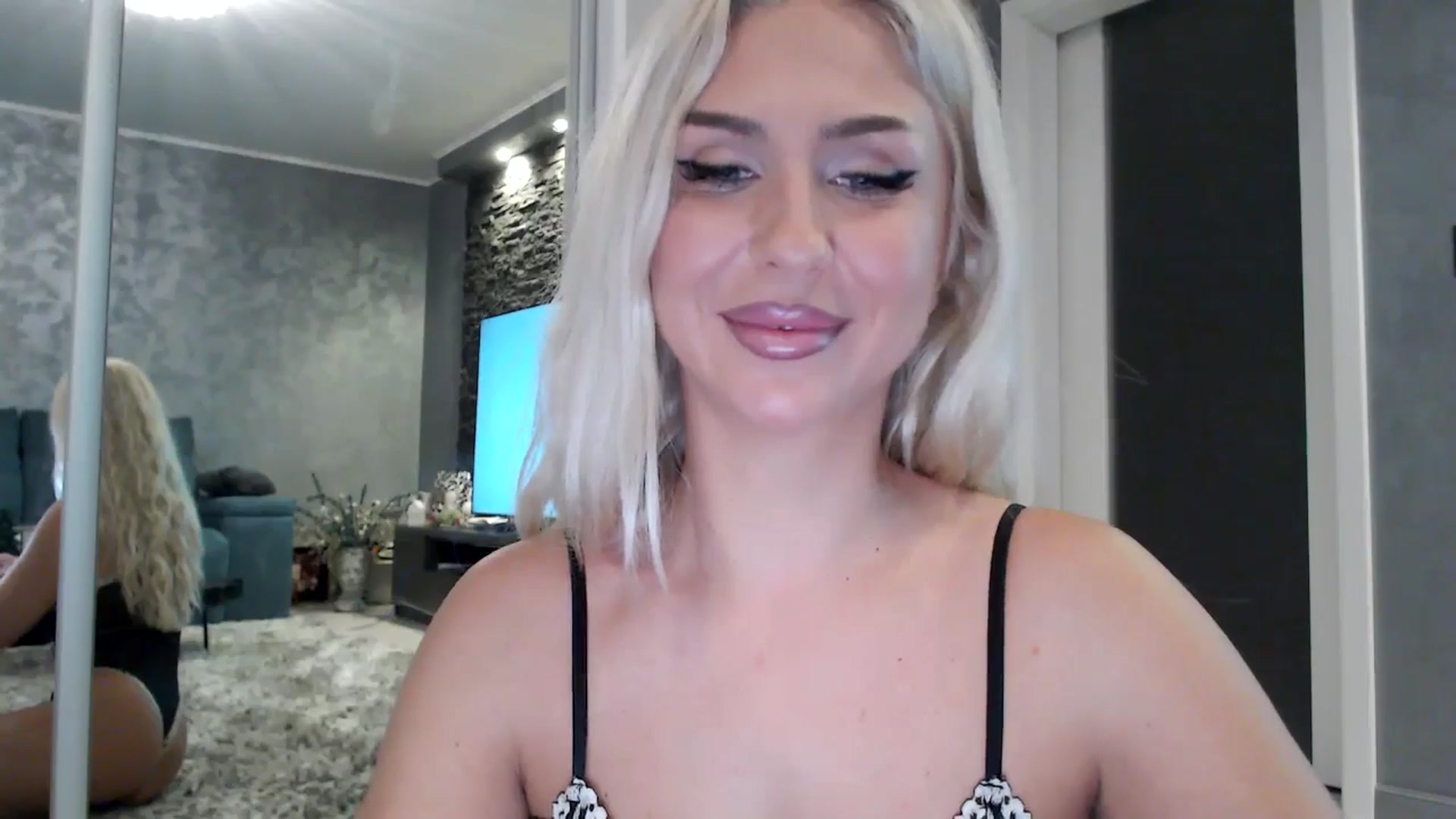 Gallery image thumbnail from QueenBA's myfreecams stream on, 01/09/2026, 04:02 image 15 of 20