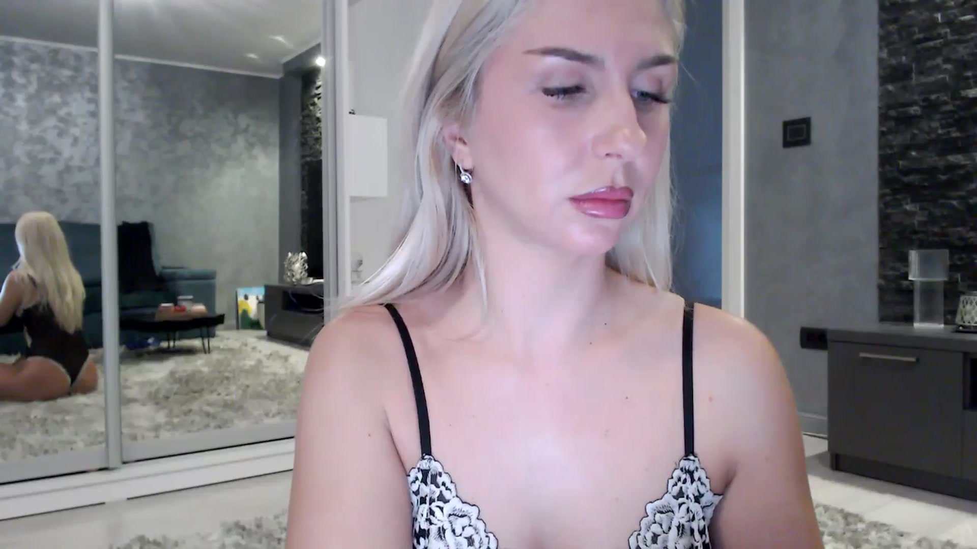 Gallery image thumbnail from QueenBA's myfreecams stream on, 04/14/2026, 05:39 image 13 of 20
