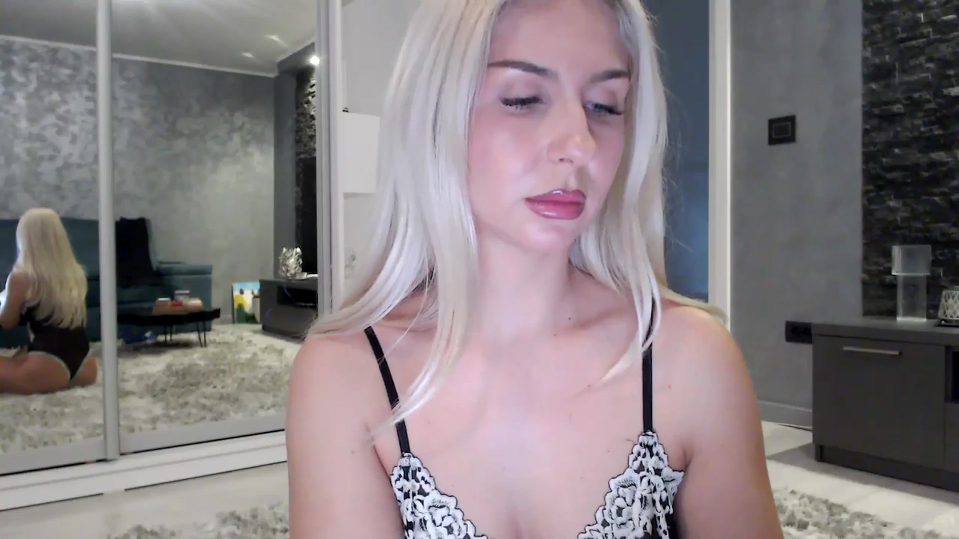 Gallery image thumbnail from QueenBA's myfreecams stream on, 04/14/2026, 05:39 image 12 of 20