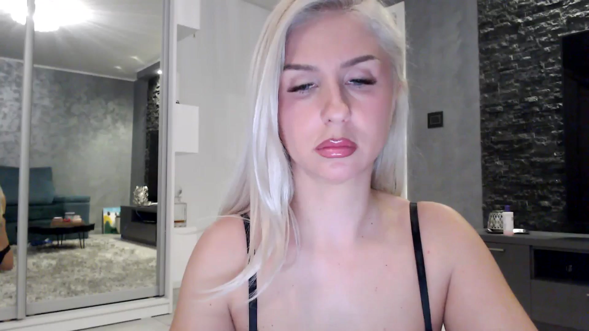 Gallery image thumbnail from QueenBA's myfreecams stream on, 04/22/2026, 22:36 image 13 of 20