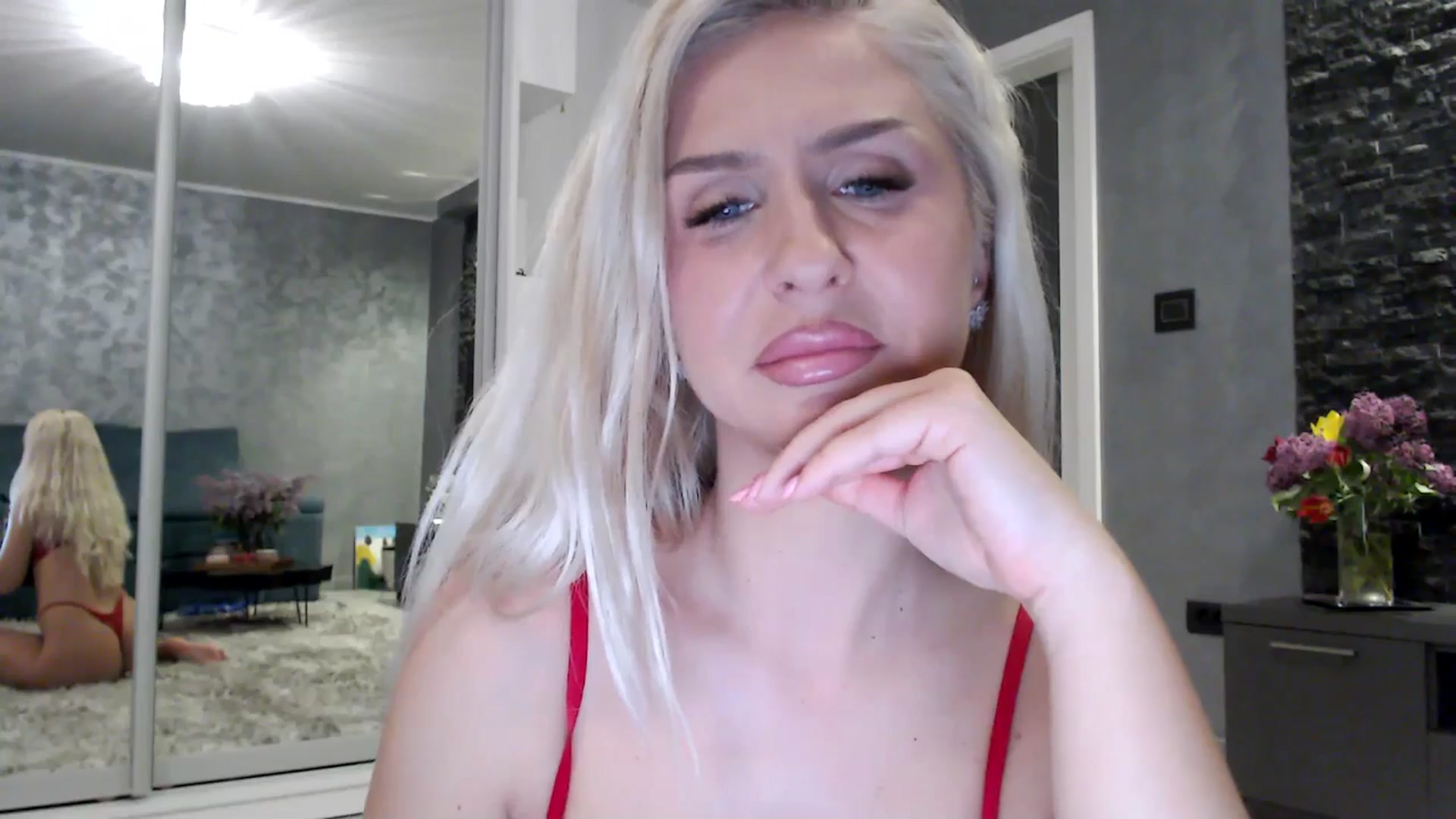 Gallery image thumbnail from QueenBA's myfreecams stream on, 04/28/2026, 01:03 image 11 of 20