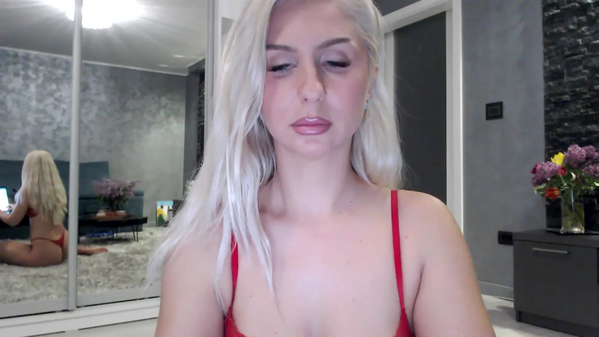 Gallery image thumbnail from QueenBA's myfreecams stream on, 04/28/2026, 01:03 image 8 of 20