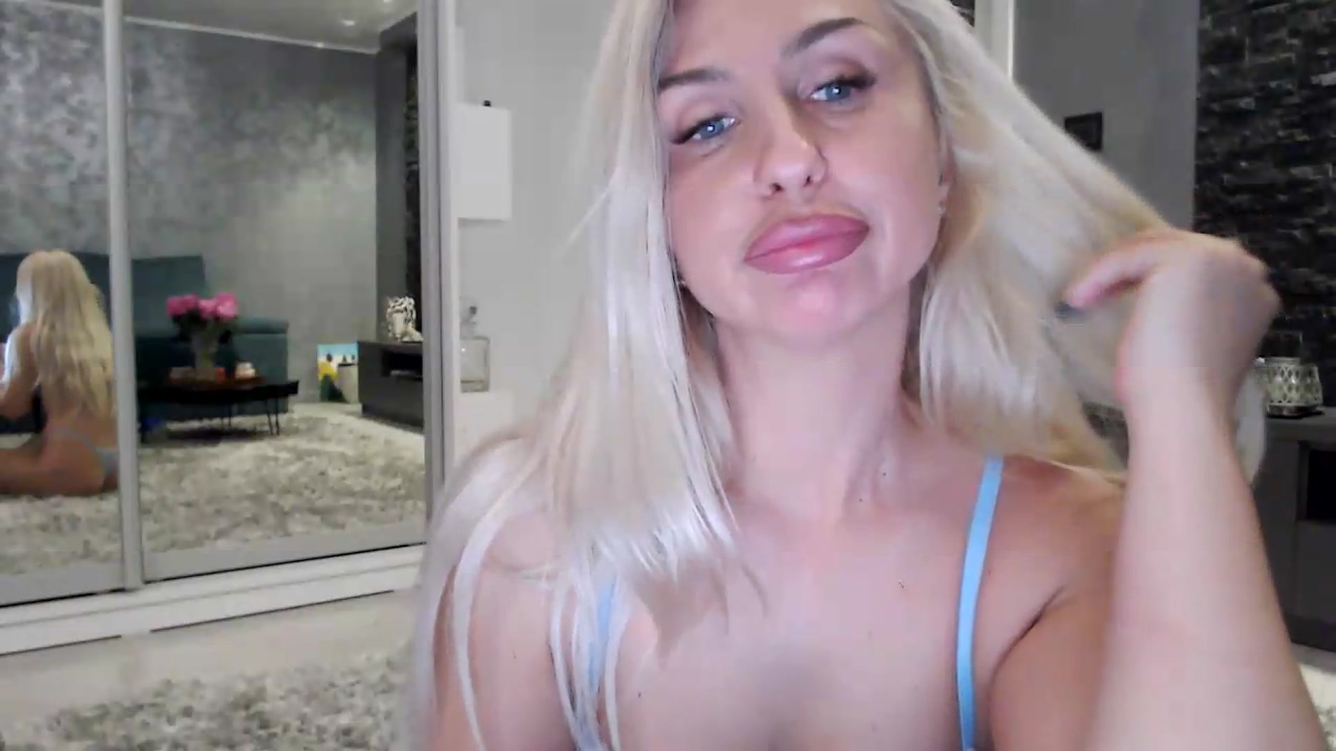 Gallery image thumbnail from QueenBA's myfreecams stream on, 05/18/2026, 24:17 image 18 of 20