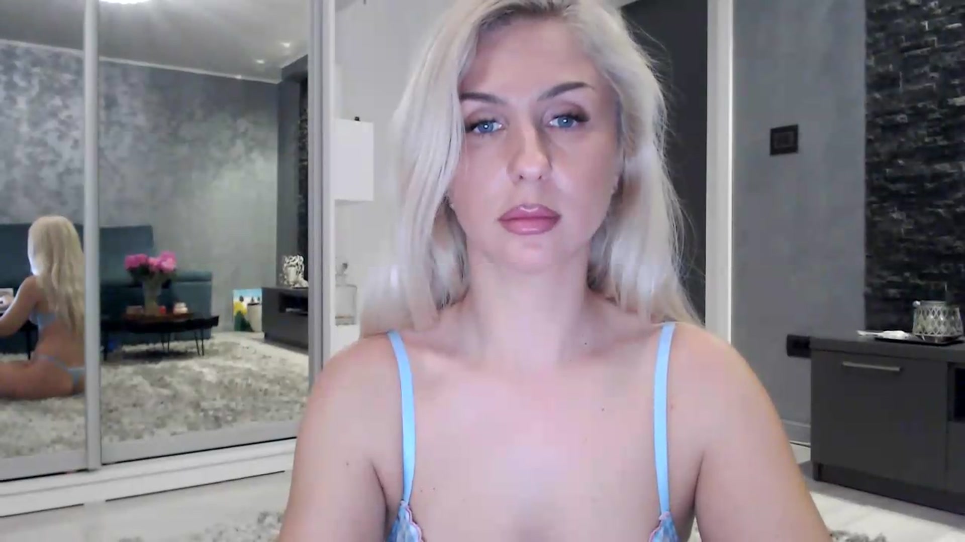 Gallery image thumbnail from QueenBA's myfreecams stream on, 05/18/2026, 24:17 image 2 of 20