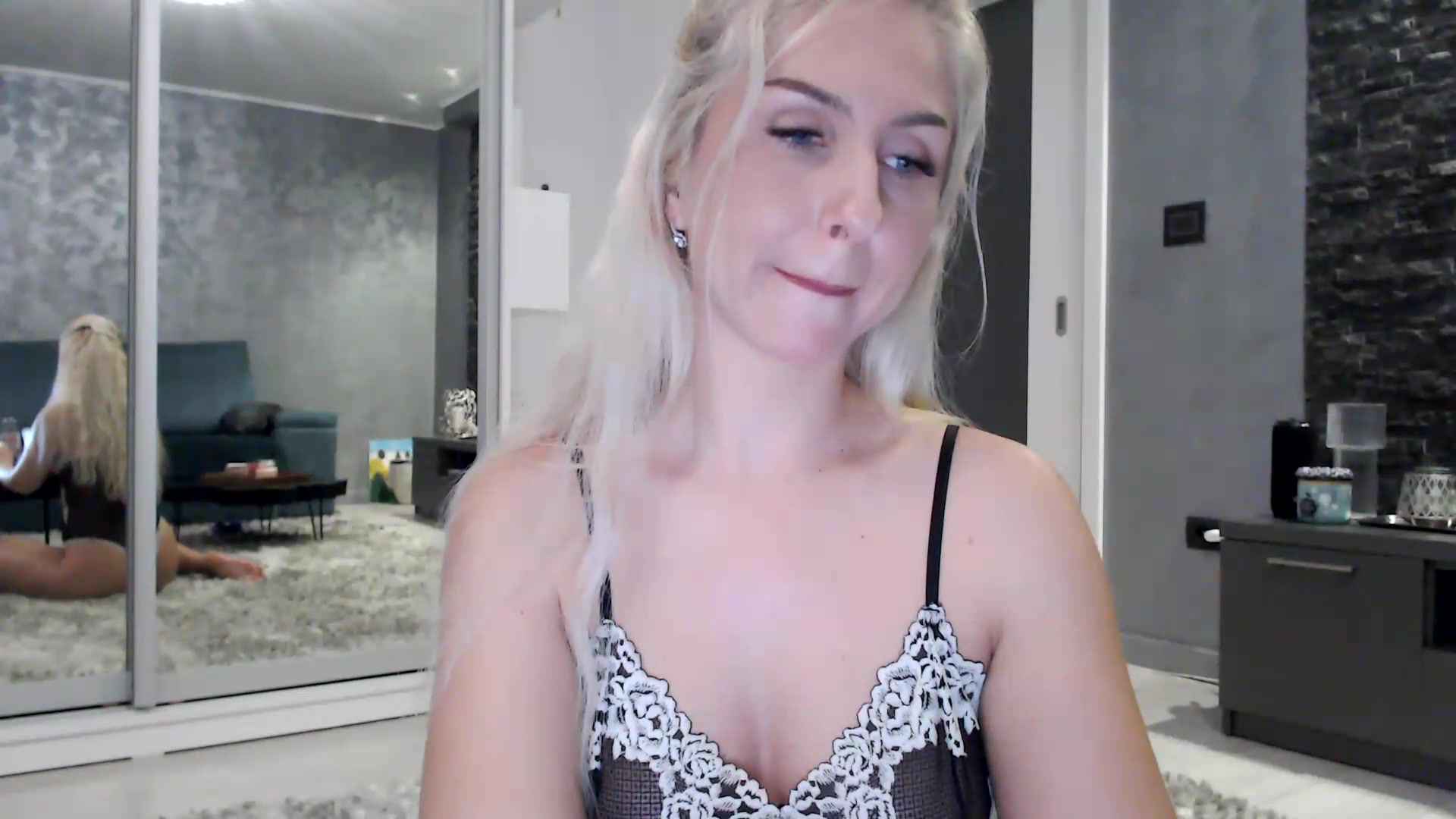 Gallery image thumbnail from QueenBA's myfreecams stream on, 05/24/2026, 18:56 image 15 of 20