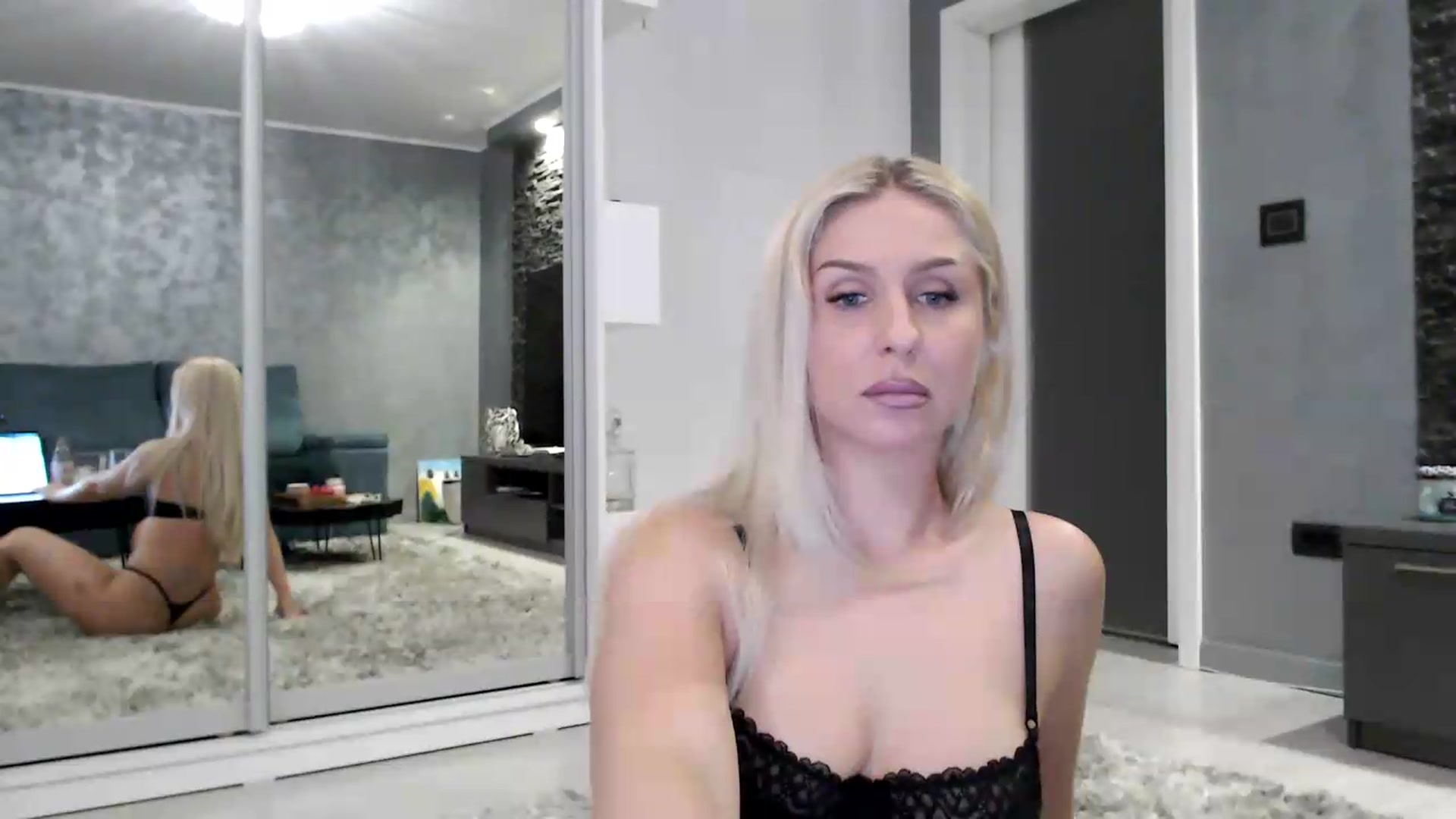 Gallery image thumbnail from QueenBA's myfreecams stream on, 05/29/2026, 24:45 image 16 of 20