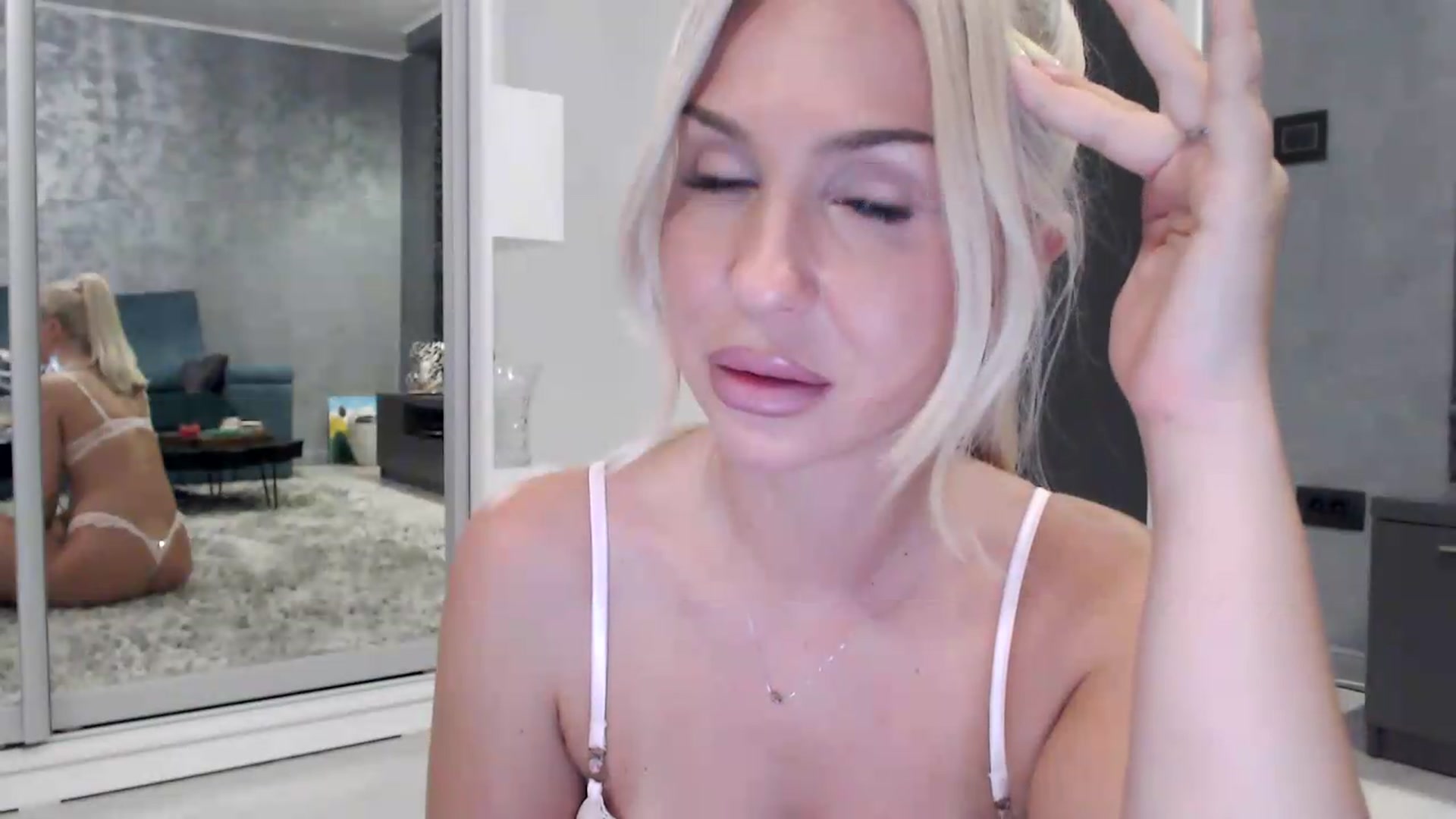 Gallery image thumbnail from QueenBA's myfreecams stream on, 07/28/2026, 02:37 image 16 of 20