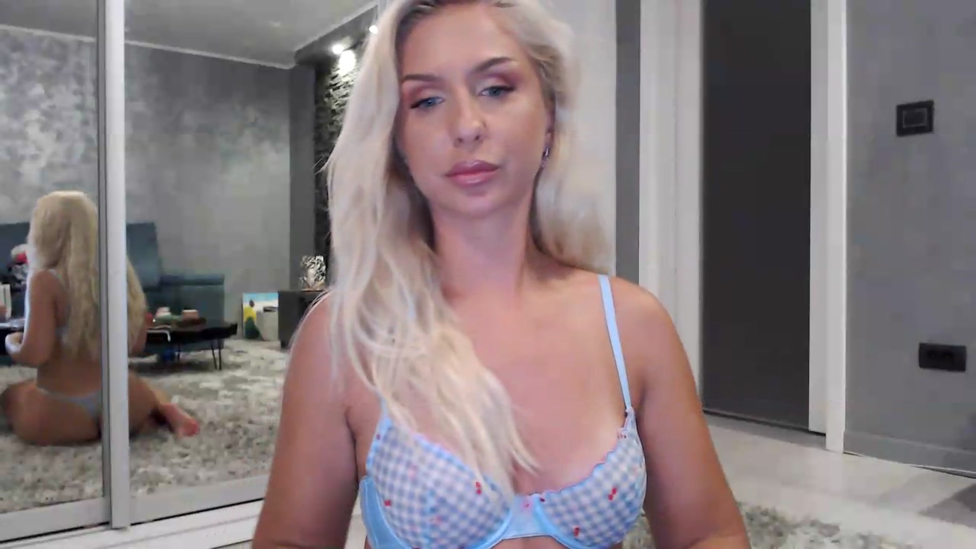 Gallery image thumbnail from QueenBA's myfreecams stream on, 08/11/2026, 23:49 image 14 of 20