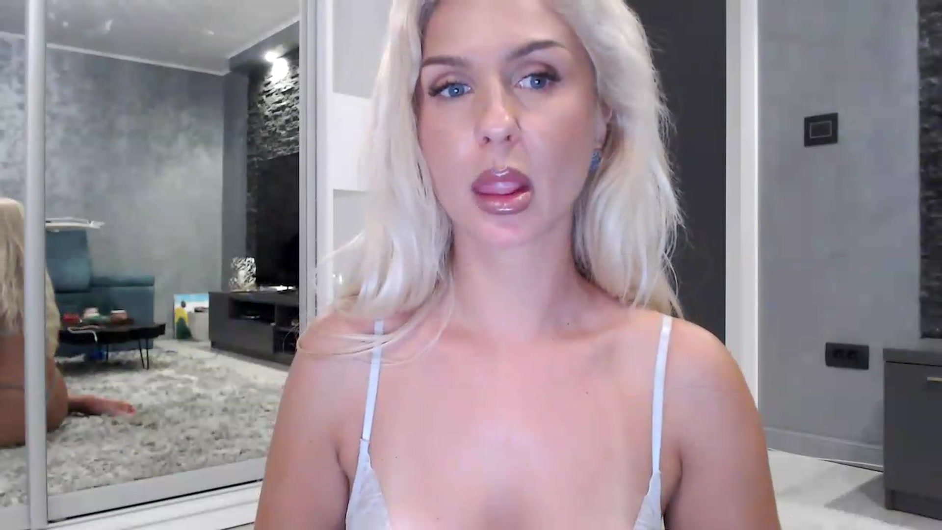 Gallery image thumbnail from QueenBA's myfreecams stream on, 08/13/2026, 01:45 image 2 of 20
