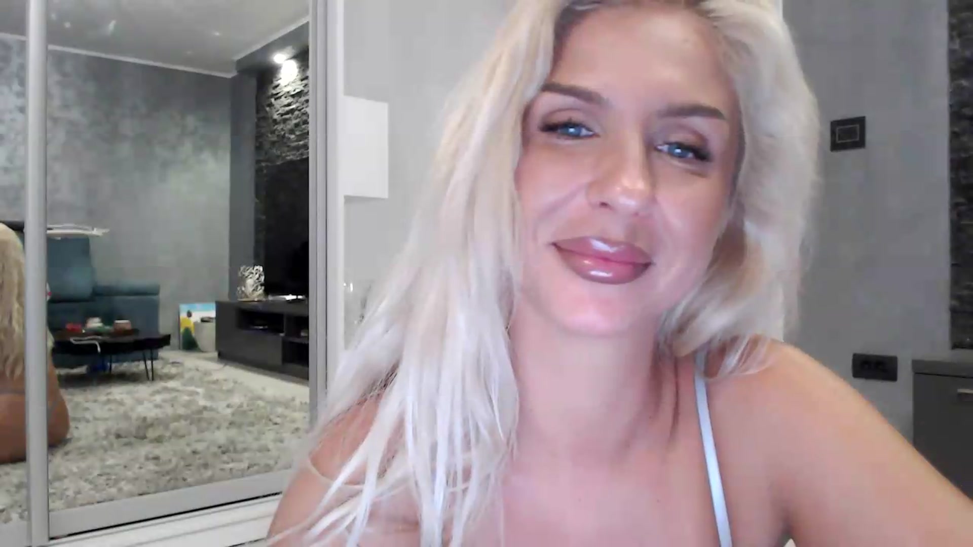 Gallery image thumbnail from QueenBA's myfreecams stream on, 08/13/2026, 01:45 image 4 of 20