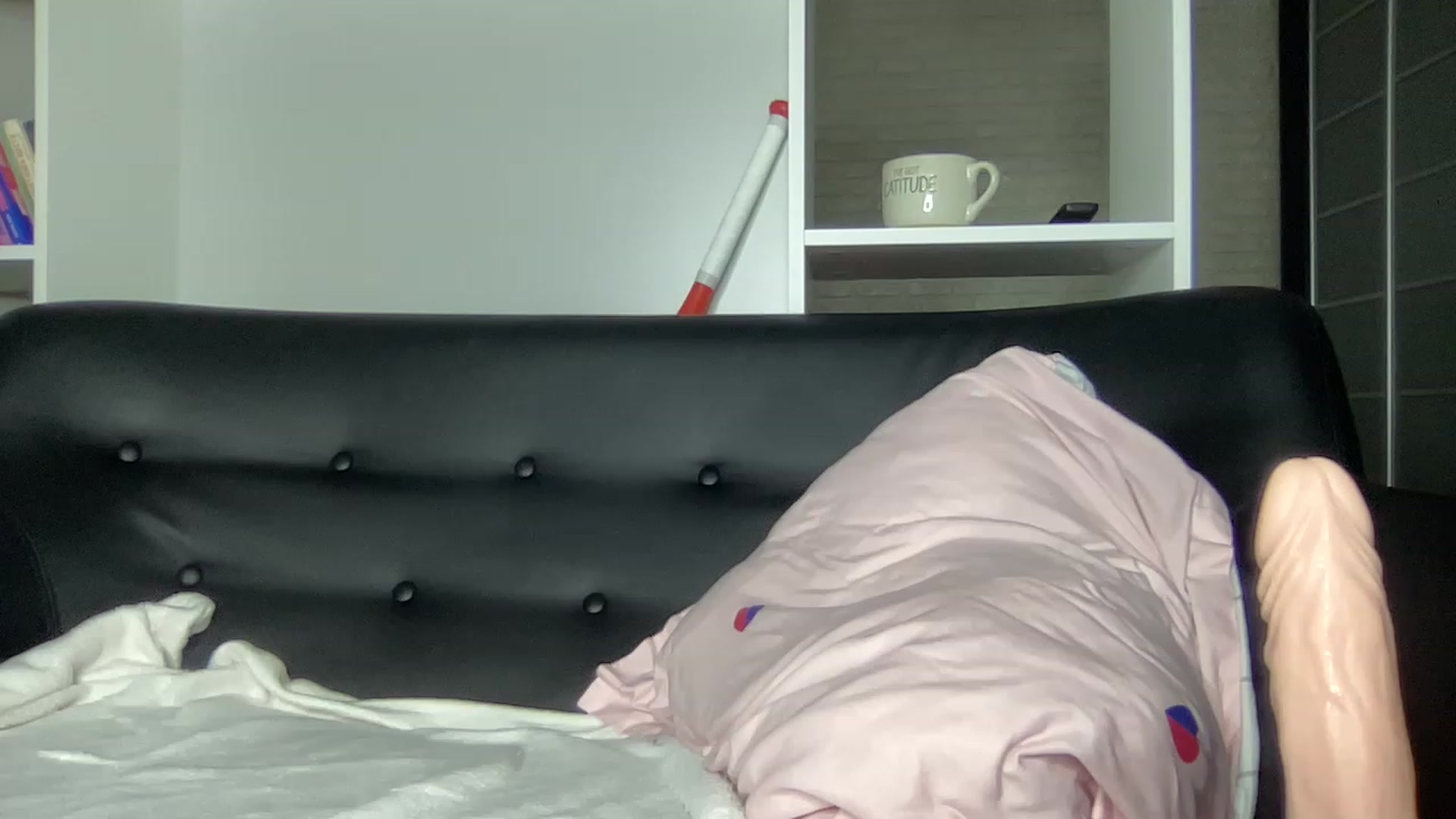 Gallery image thumbnail from QueenBlonde69's myfreecams stream on, 05/15/2023, 18:16 image 16 of 20