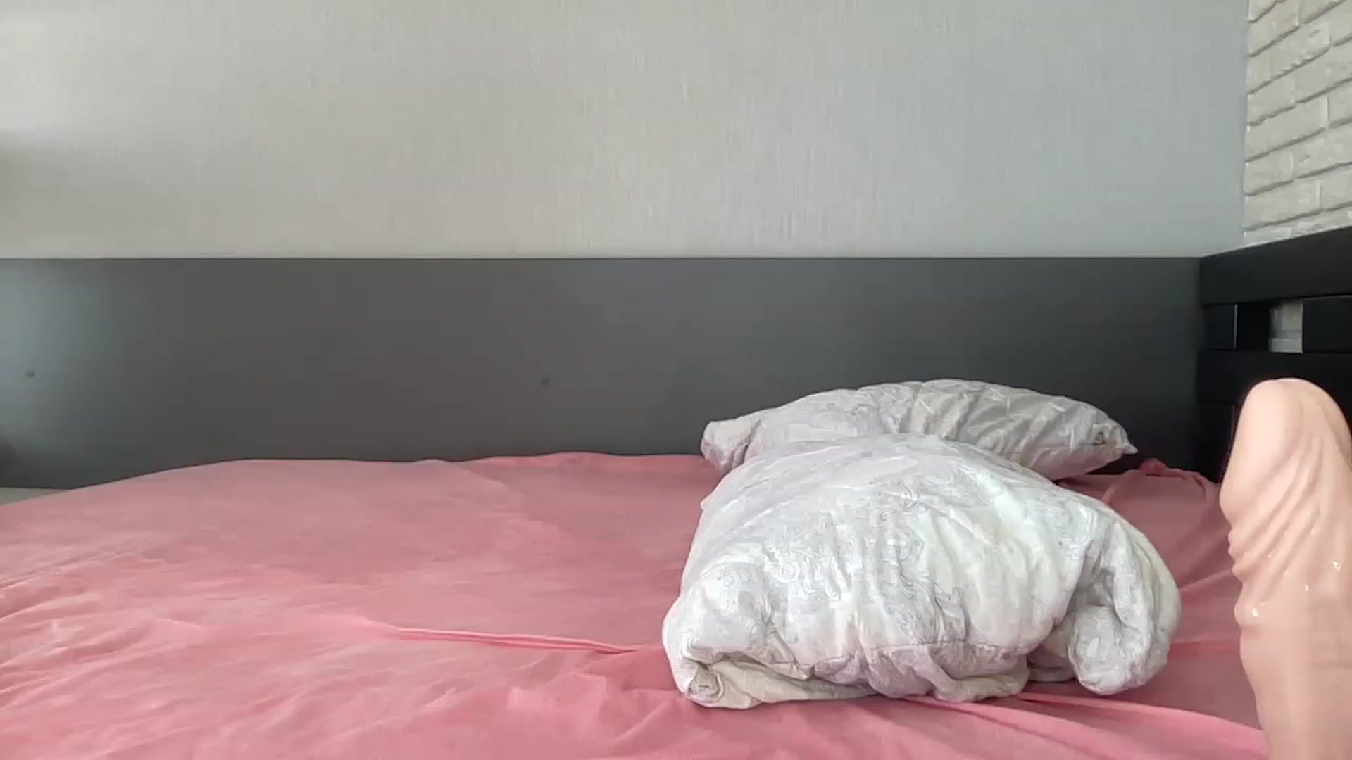 Gallery image thumbnail from QueenBlonde69's myfreecams stream on, 06/04/2023, 14:33 image 16 of 20