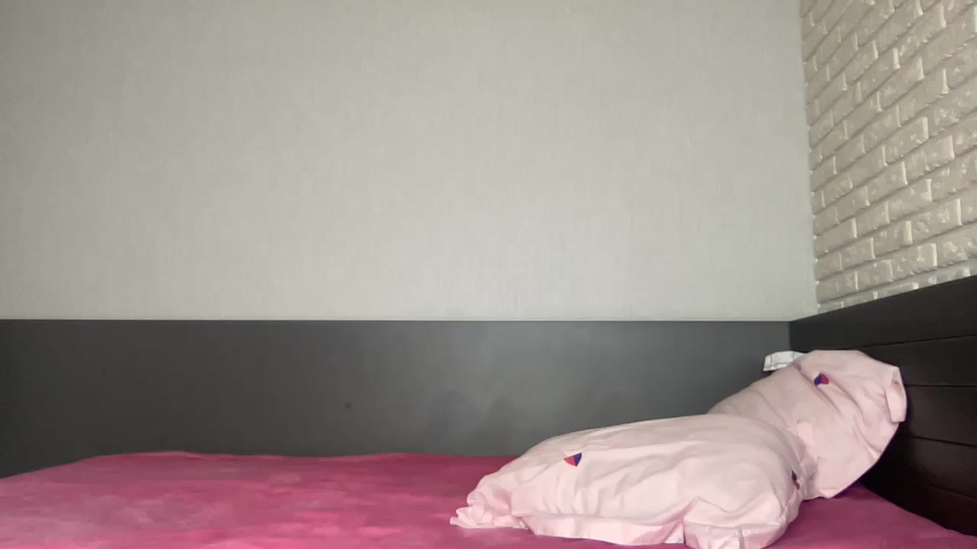 Gallery image thumbnail from QueenBlonde69's myfreecams stream on, 06/10/2023, 20:13 image 7 of 20