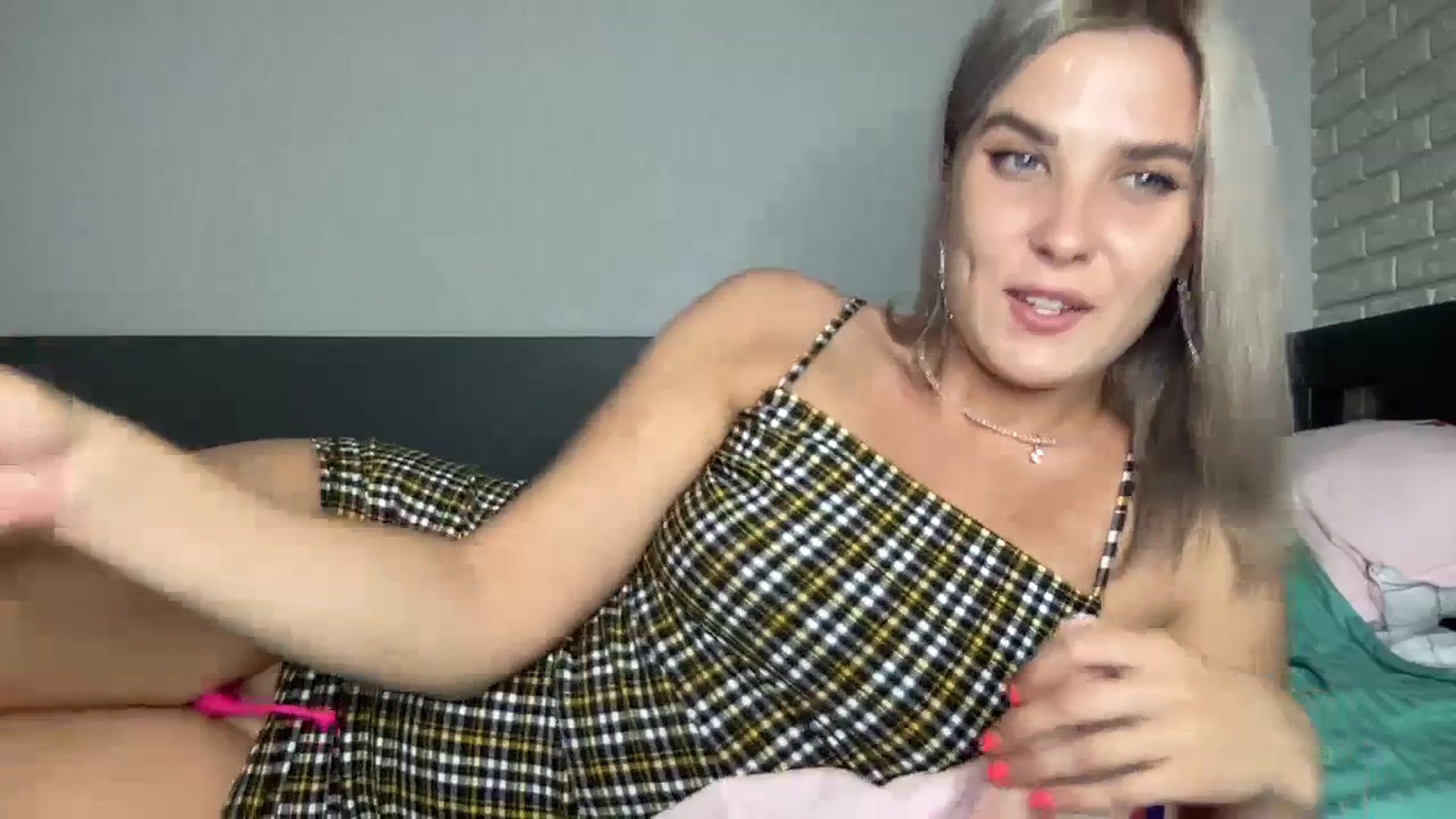 Gallery image thumbnail from QueenBlonde69's myfreecams stream on, 07/19/2023, 17:43 image 20 of 20