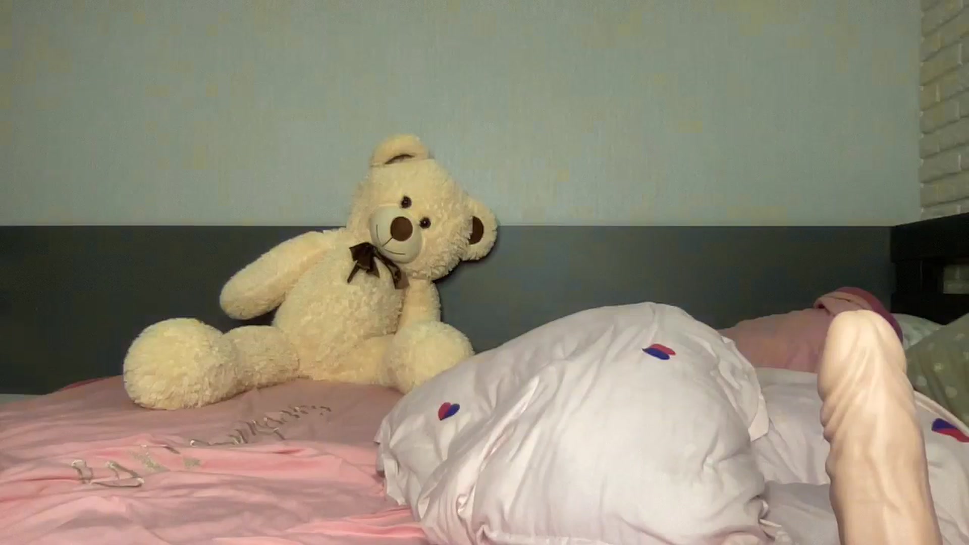 Gallery image thumbnail from QueenBlonde69's myfreecams stream on, 06/24/2024, 19:34 image 4 of 20