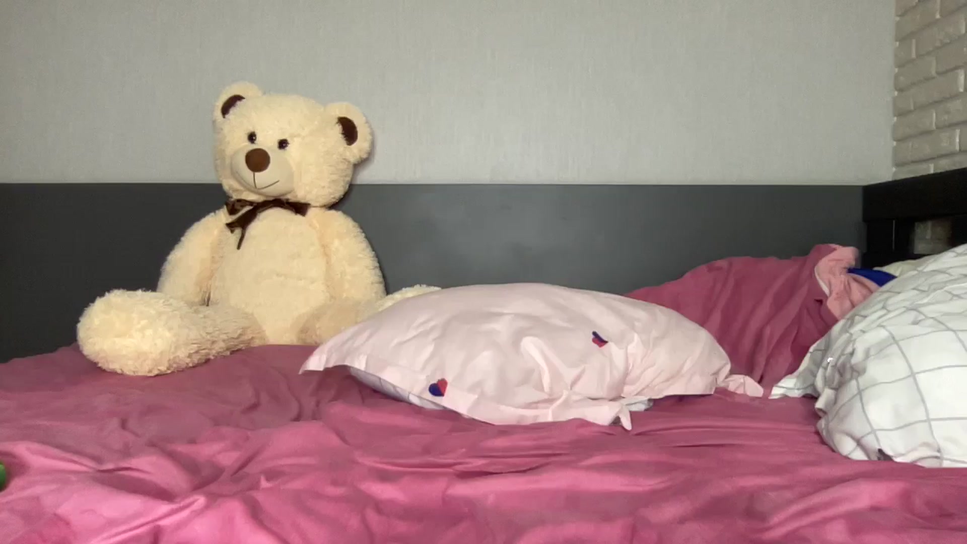 Gallery image thumbnail from QueenBlonde69's myfreecams stream on, 11/18/2024, 22:32 image 20 of 20