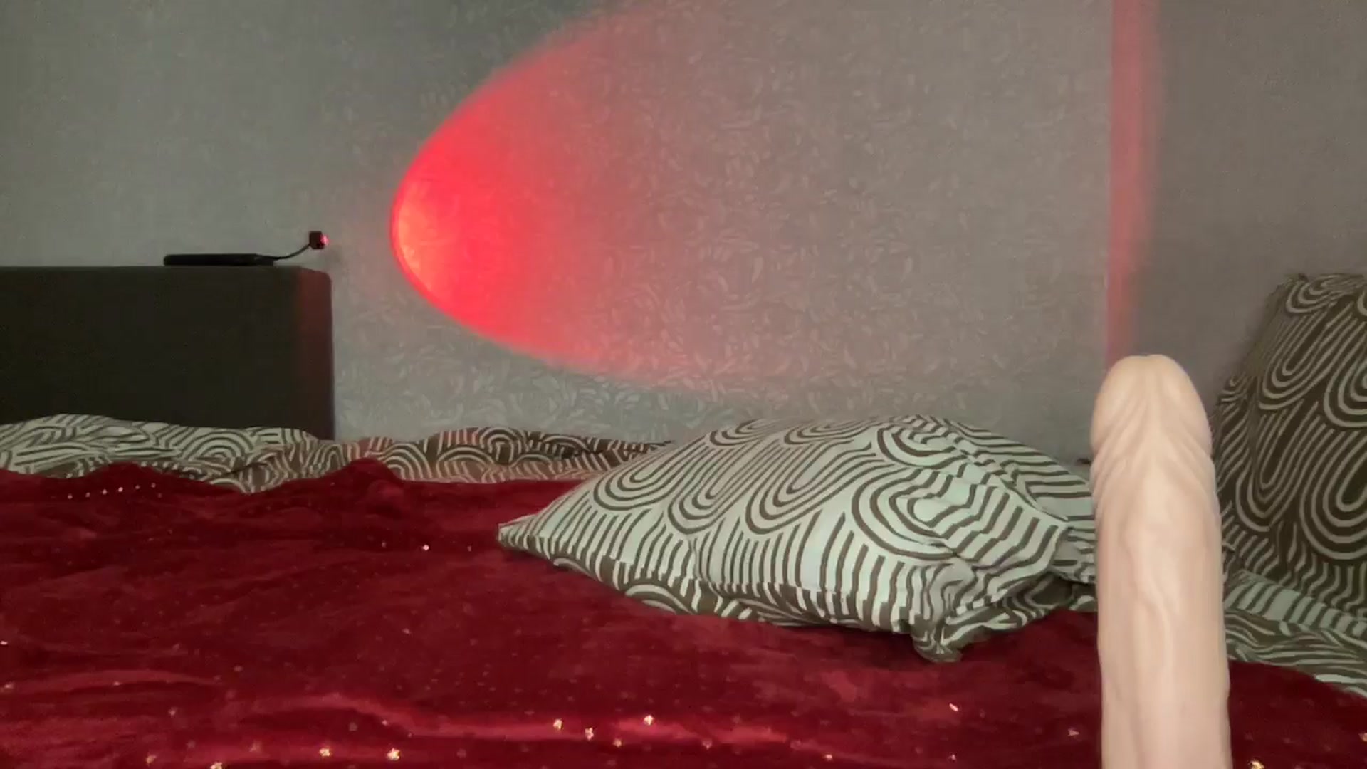 Gallery image thumbnail from QueenBlonde69's myfreecams stream on, 12/17/2024, 22:05 image 17 of 20
