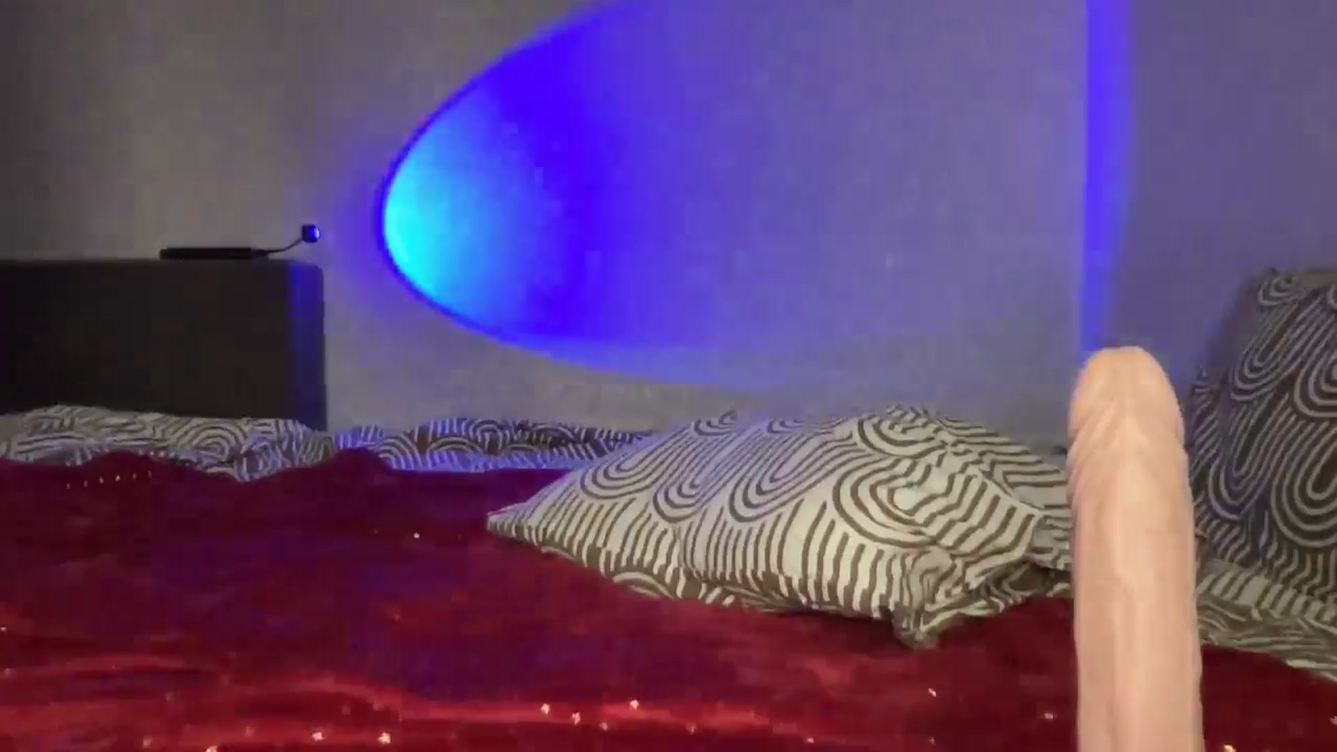 Gallery image thumbnail from QueenBlonde69's myfreecams stream on, 12/17/2024, 22:05 image 15 of 20