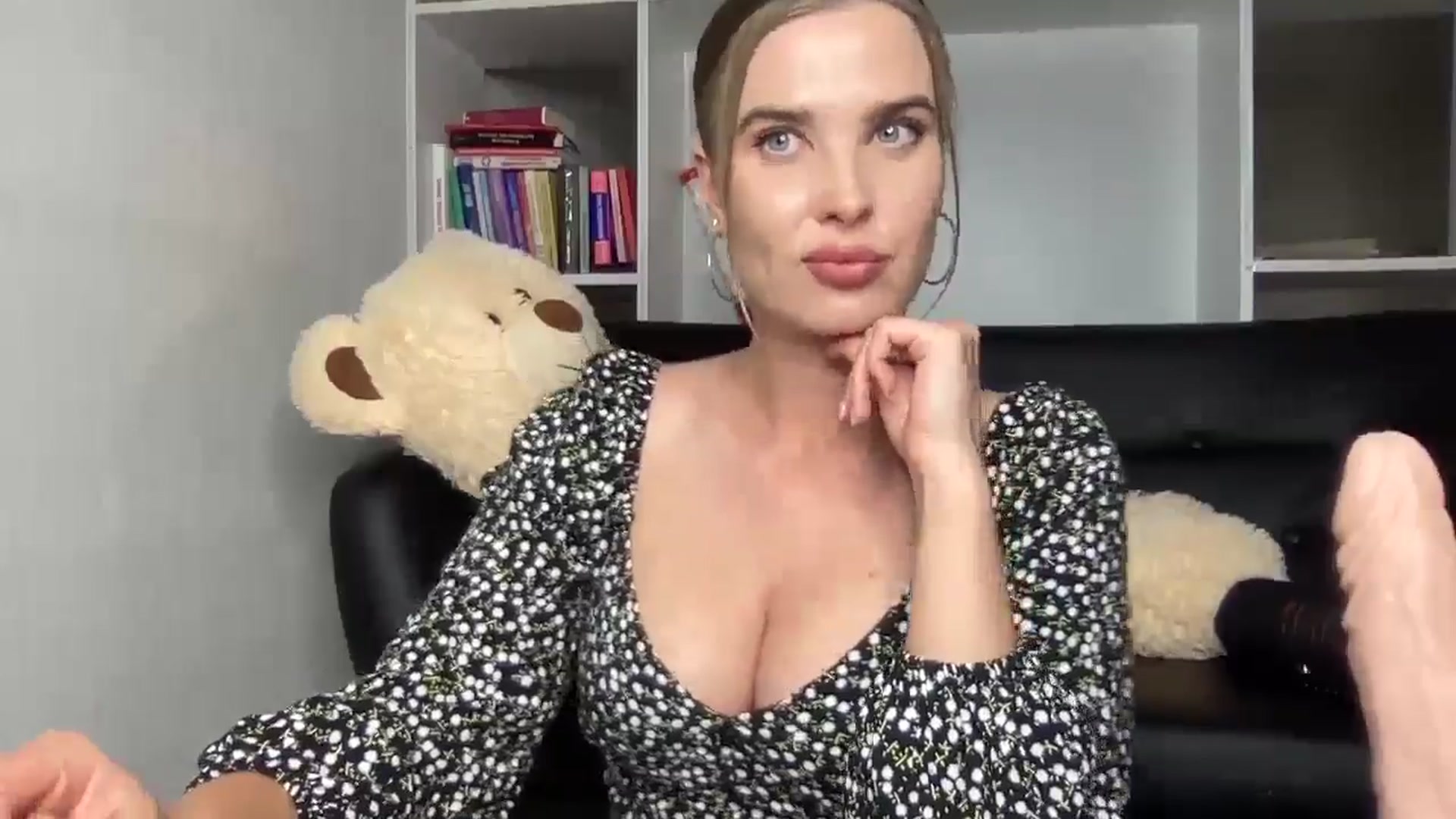 Gallery image thumbnail from QueenBlonde69's myfreecams stream on, 05/10/2025, 17:24 image 10 of 20