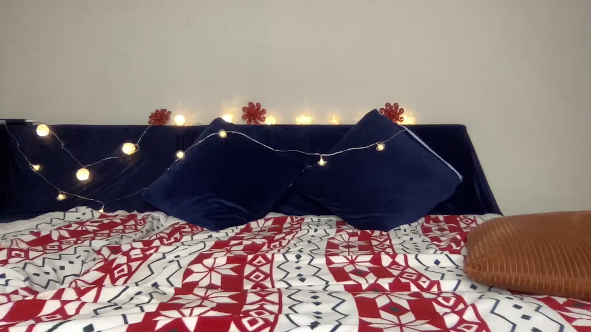 Gallery image thumbnail from QueenBlonde69's myfreecams stream on, 12/02/2025, 21:21 image 17 of 20