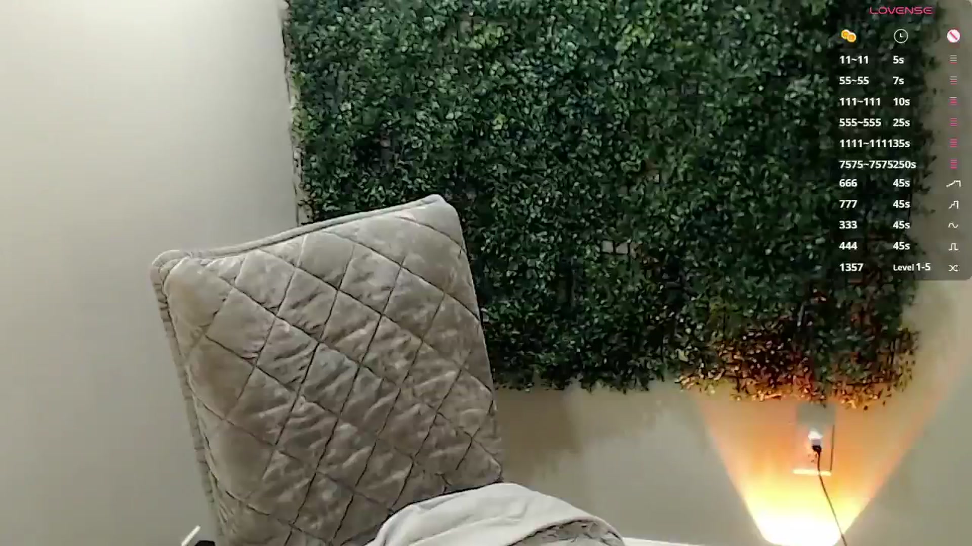 Gallery image thumbnail from QueenChirpina's myfreecams stream on, 07/06/2025, 24:25 image 19 of 20