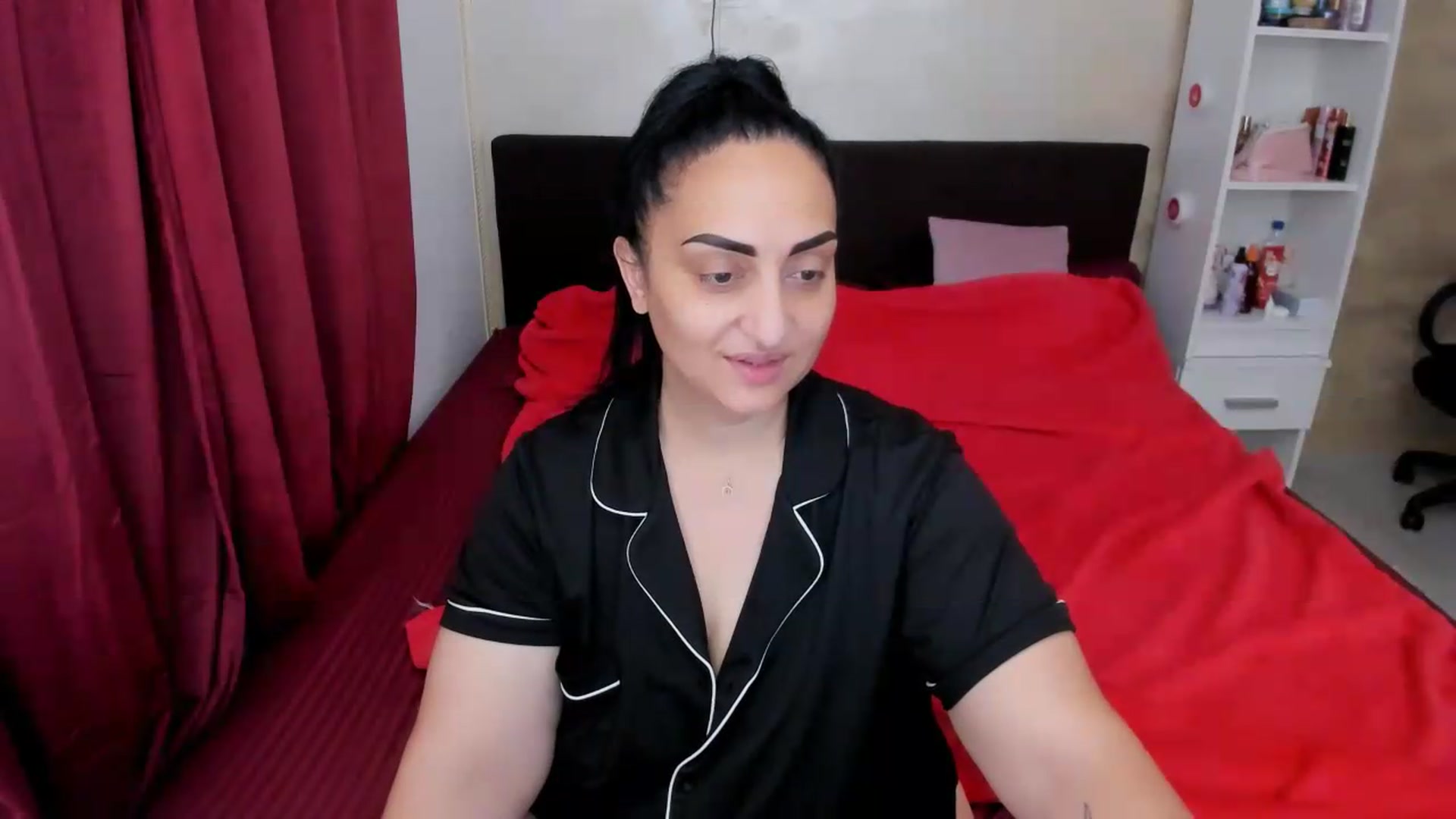 Gallery image thumbnail from QueenDebb's myfreecams stream on, 07/22/2026, 11:16 image 11 of 20