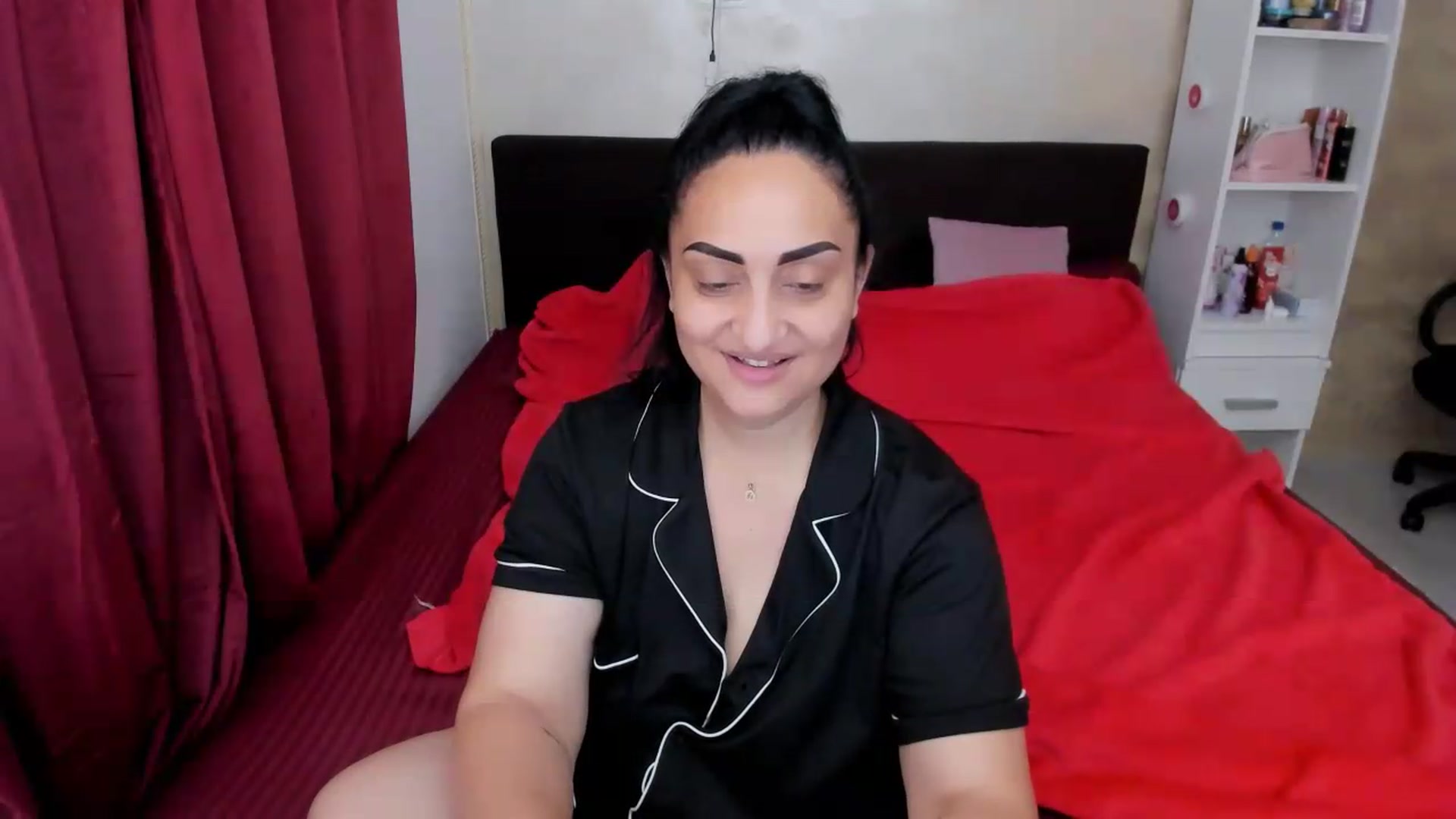 Gallery image thumbnail from QueenDebb's myfreecams stream on, 07/22/2026, 11:16 image 5 of 20