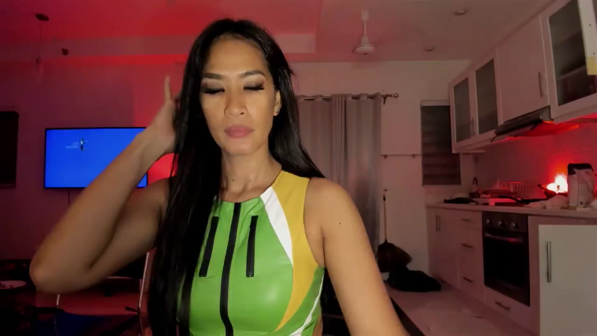 Gallery image thumbnail from QueenDevil's myfreecams stream on, 07/22/2024, 14:38 image 1 of 20