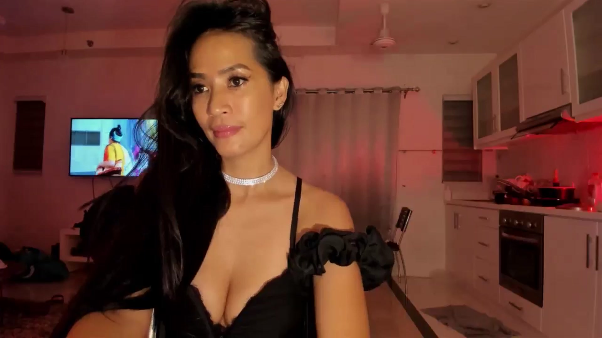 Gallery image thumbnail from QueenDevil's myfreecams stream on, 07/25/2024, 12:57 image 2 of 20