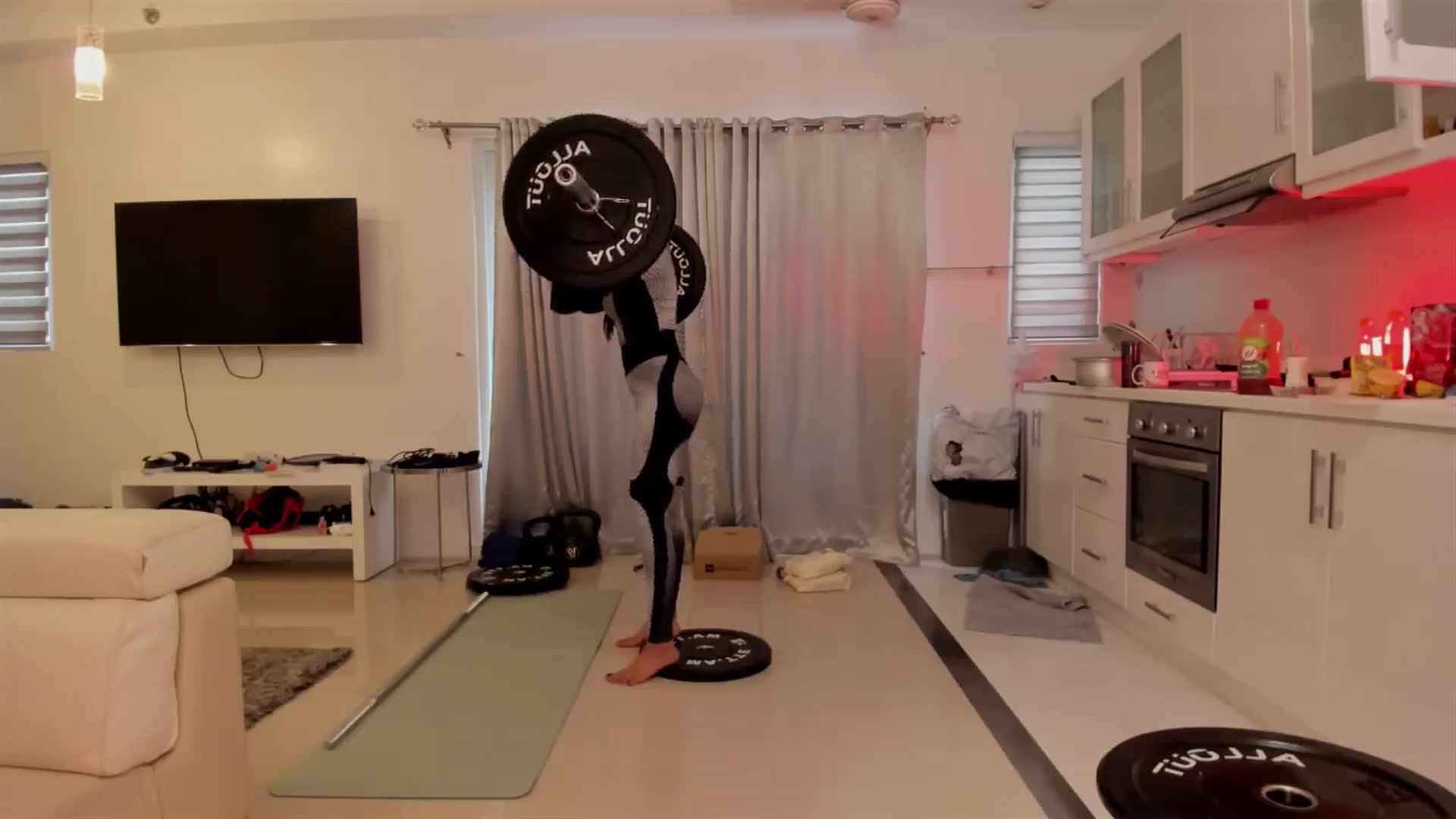 Gallery image thumbnail from QueenDevil's myfreecams stream on, 07/27/2024, 04:11 image 12 of 20