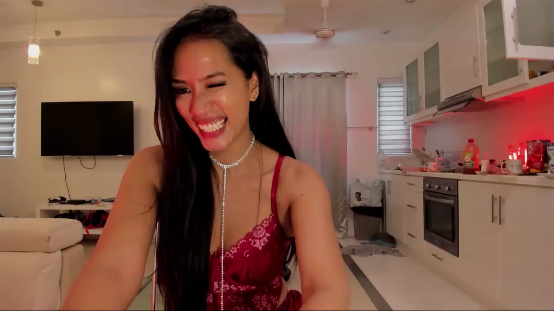 Gallery image thumbnail from QueenDevil's myfreecams stream on, 07/27/2024, 04:39 image 14 of 20