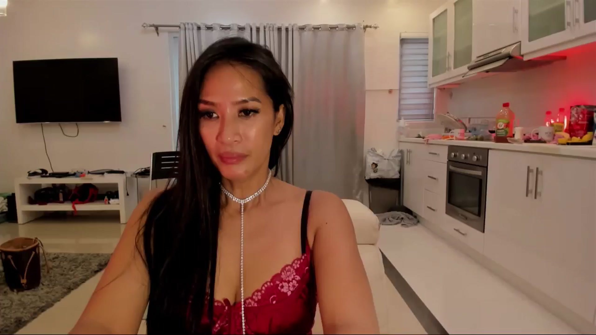 Gallery image thumbnail from QueenDevil's myfreecams stream on, 07/27/2024, 06:32 image 18 of 20