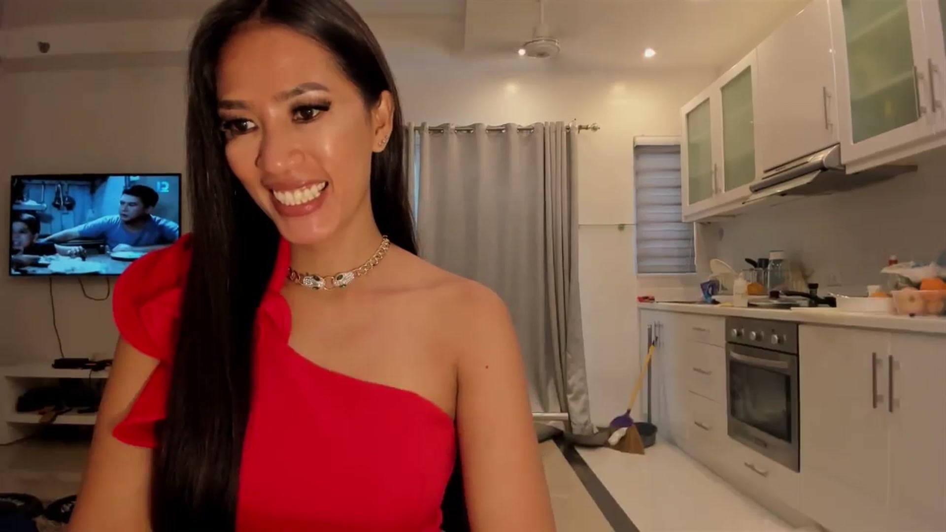 Gallery image thumbnail from QueenDevil's myfreecams stream on, 08/02/2024, 03:49 image 2 of 20