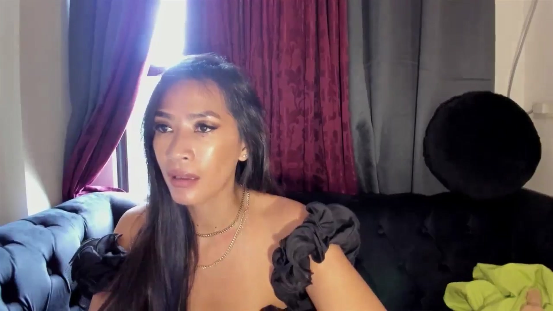 Gallery image thumbnail from QueenDevil's myfreecams stream on, 08/14/2024, 05:49 image 8 of 20