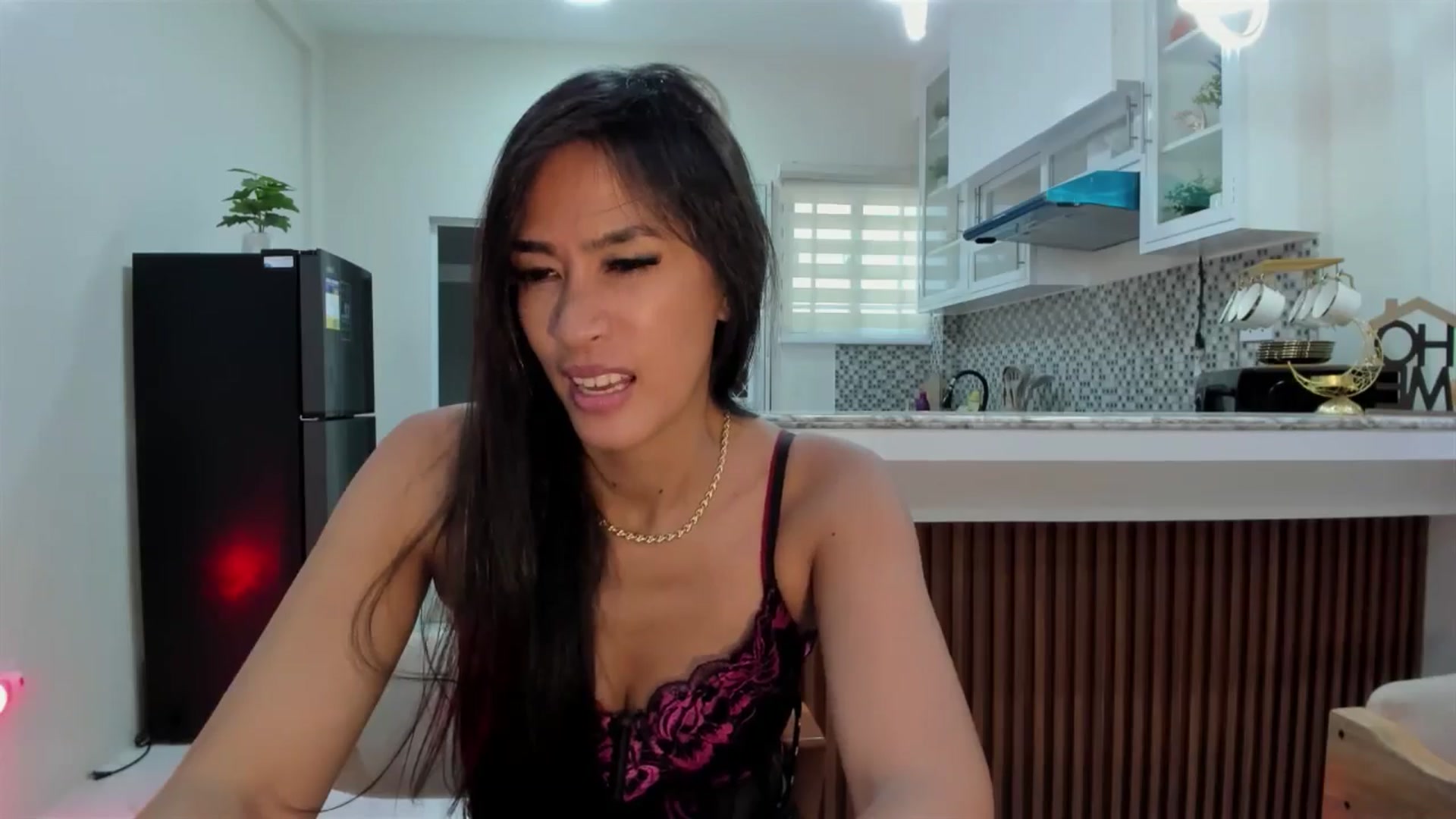 Gallery image thumbnail from QueenDevil's myfreecams stream on, 08/28/2024, 05:30 image 7 of 20