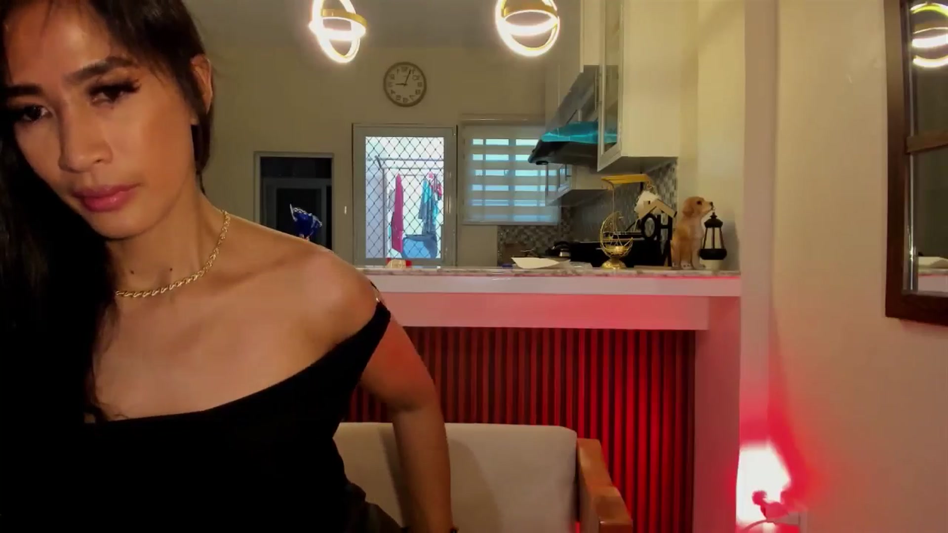 Gallery image thumbnail from QueenDevil's myfreecams stream on, 08/31/2024, 07:23 image 7 of 20
