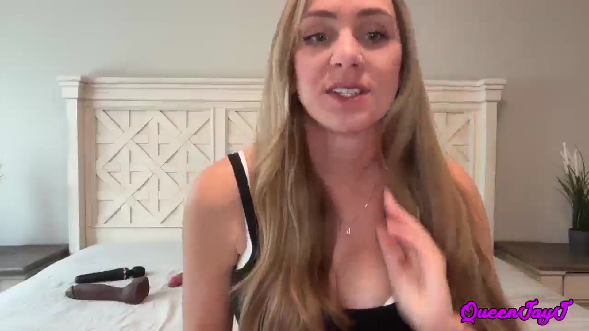 Gallery image thumbnail from QueenJayJ's myfreecams stream on, 05/30/2025, 16:43 image 3 of 20
