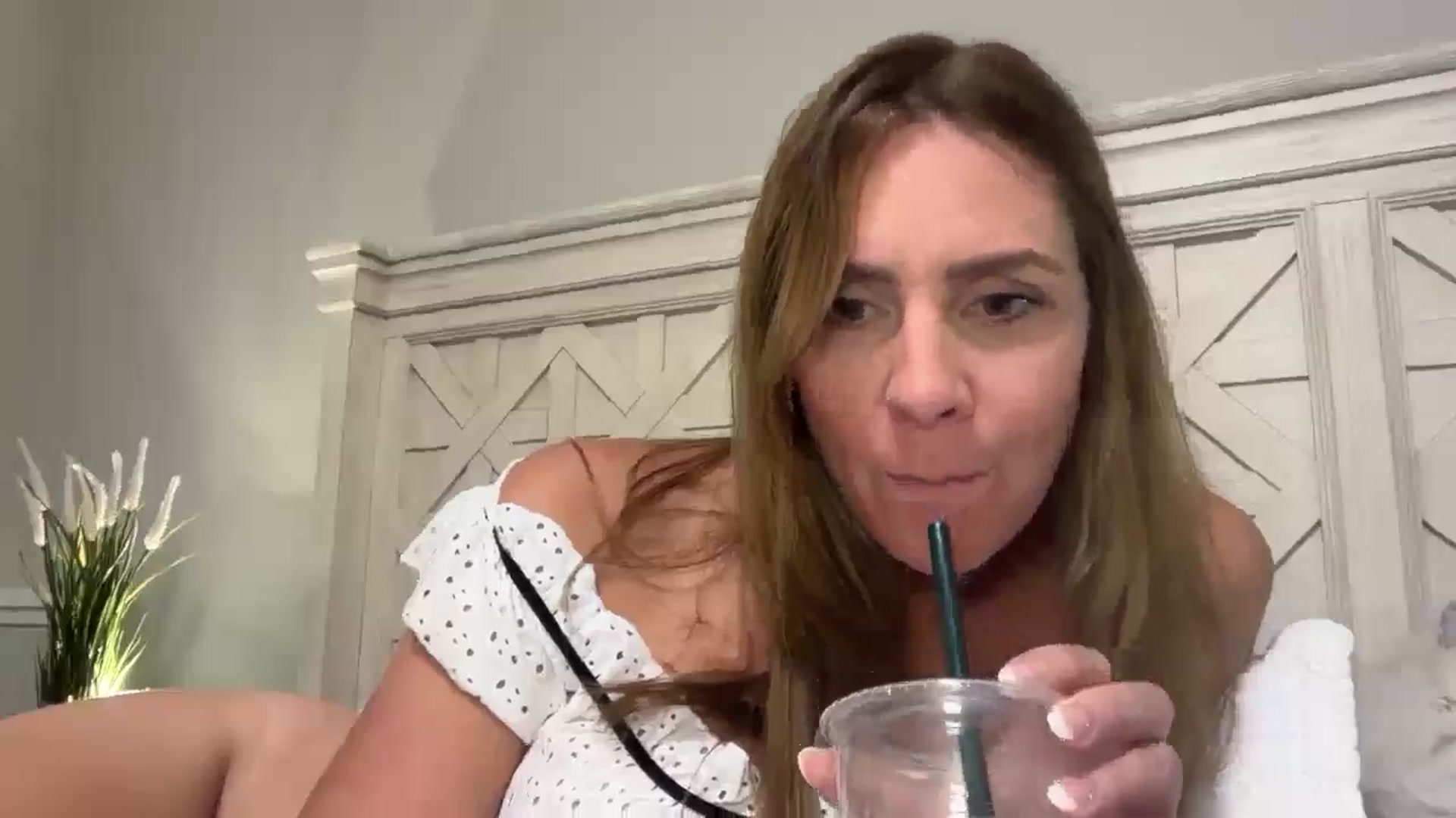 Gallery image thumbnail from QueenJayJ's myfreecams stream on, 08/13/2025, 04:50 image 9 of 20