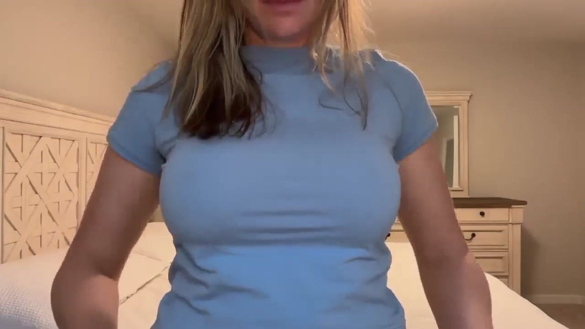 Gallery image thumbnail from QueenJayJ's myfreecams stream on, 11/15/2025, 22:40 image 11 of 20