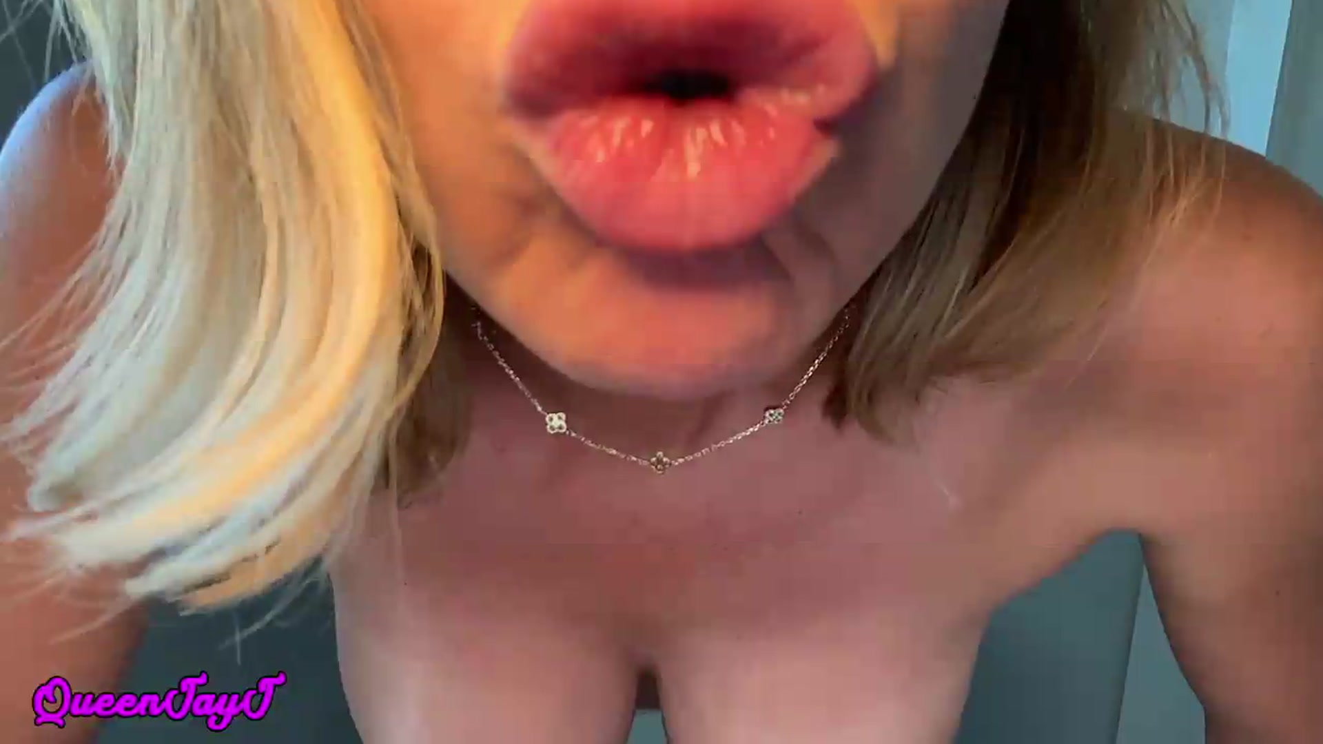 Gallery image thumbnail from QueenJayJ's myfreecams stream on, 07/13/2026, 19:03 image 13 of 20