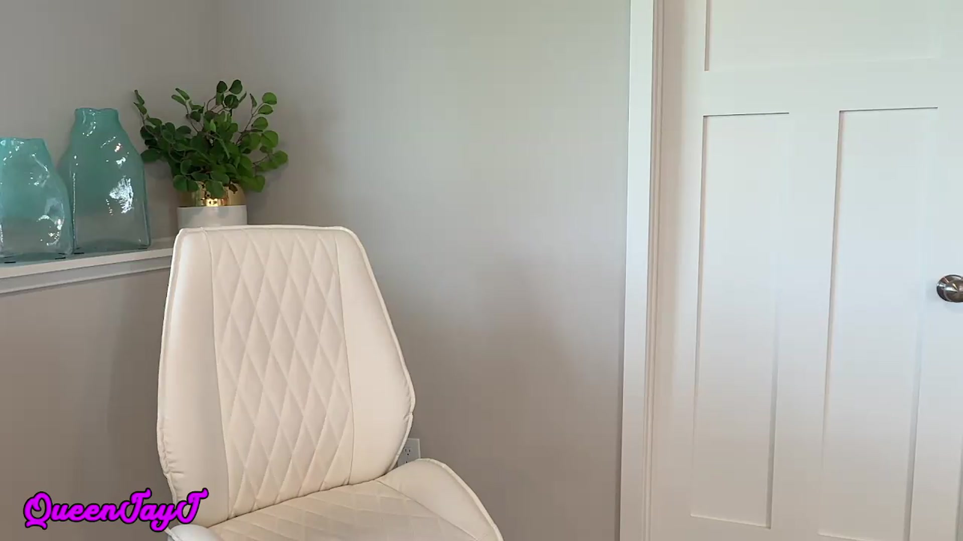Gallery image thumbnail from QueenJayJ's myfreecams stream on, 08/10/2026, 22:01 image 20 of 20
