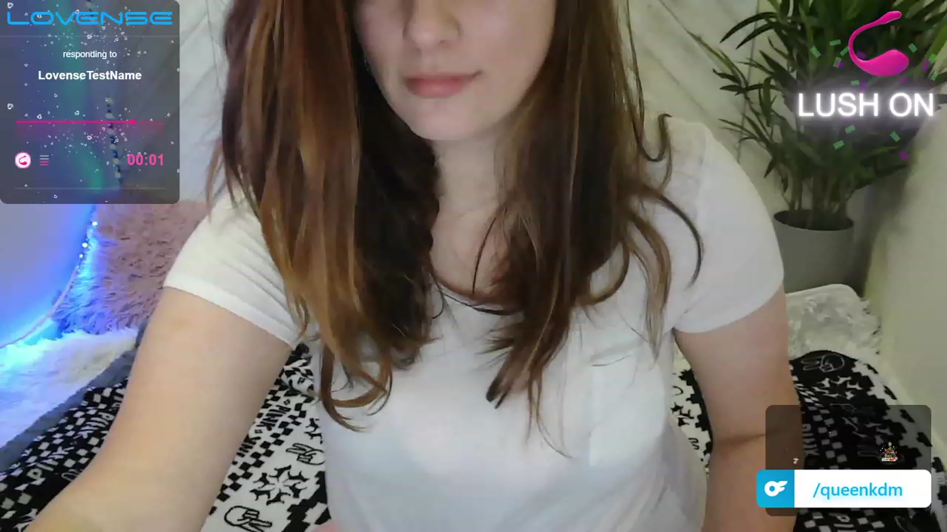 Gallery image thumbnail from QueenKM's myfreecams stream on, 11/28/2022, 15:48 image 13 of 20