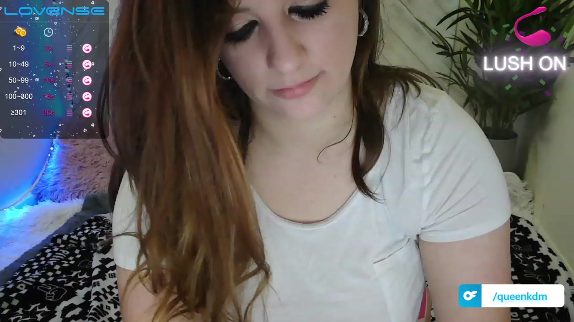 Gallery image thumbnail from QueenKM's myfreecams stream on, 11/28/2022, 15:48 image 1 of 20