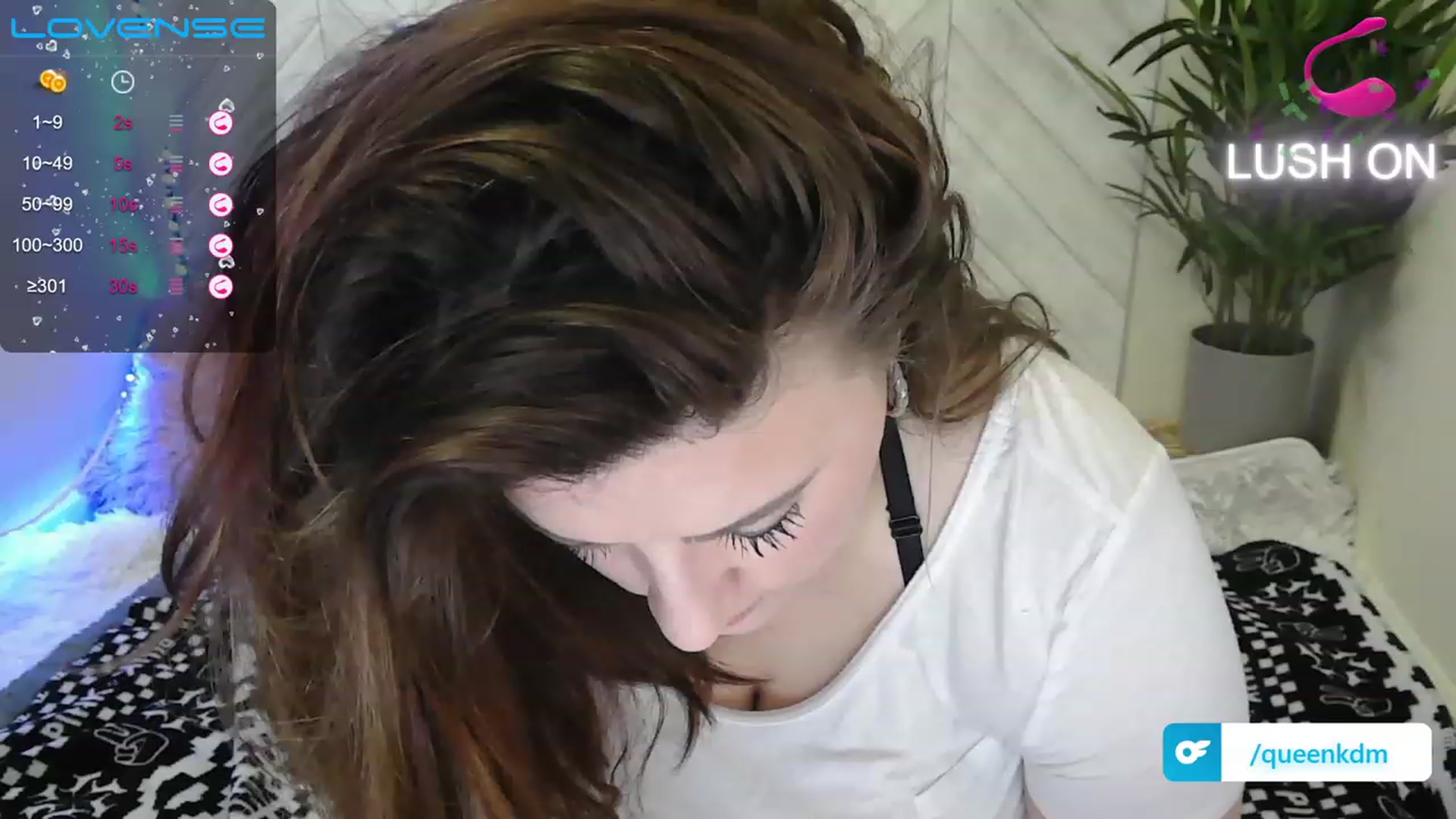 Gallery image thumbnail from QueenKM's myfreecams stream on, 11/28/2022, 15:48 image 19 of 20